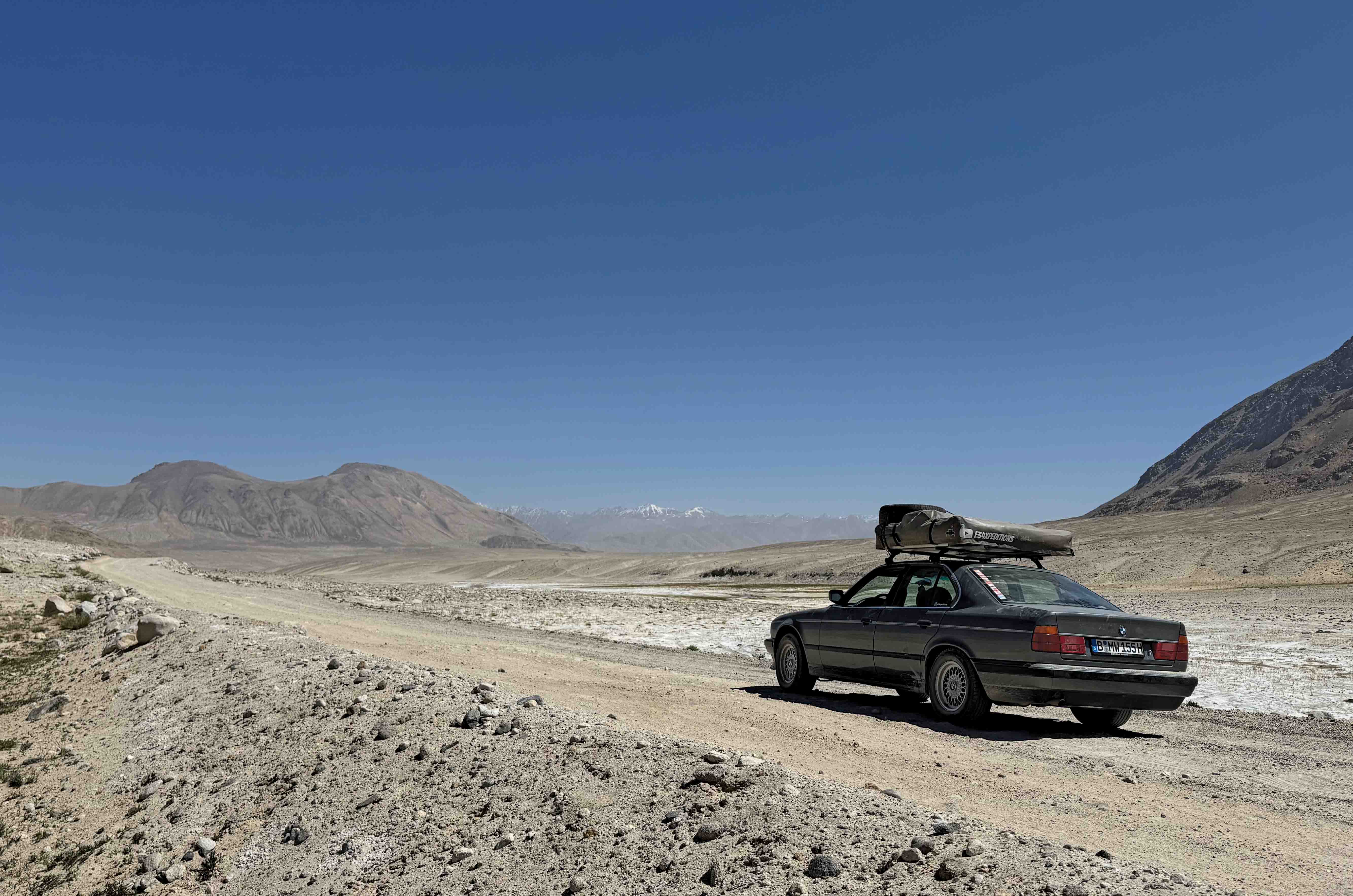 Classic & Sports Car – BMW adventure: Asia’s toughest roads in a €650 saloon