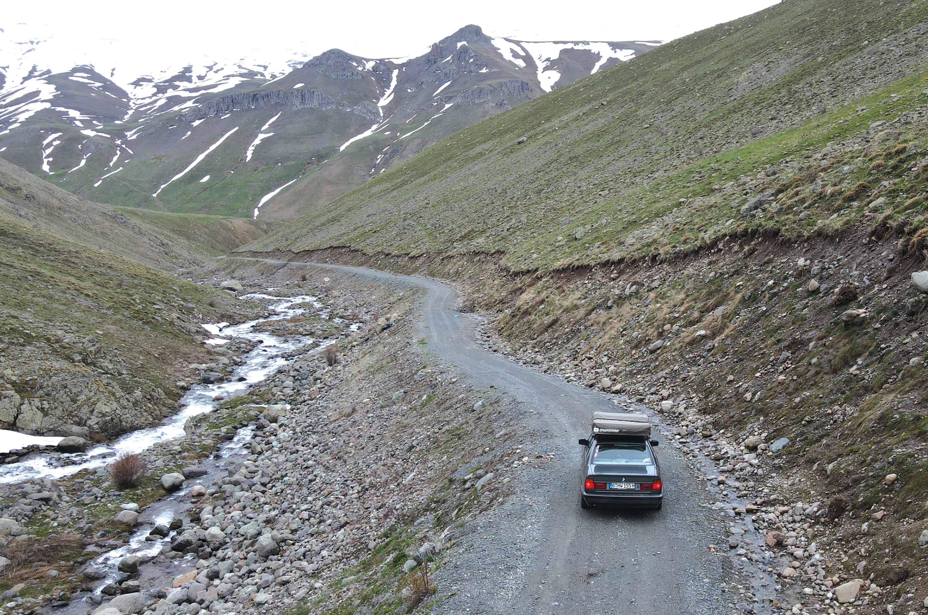 Classic & Sports Car – BMW adventure: Asia’s toughest roads in a €650 saloon