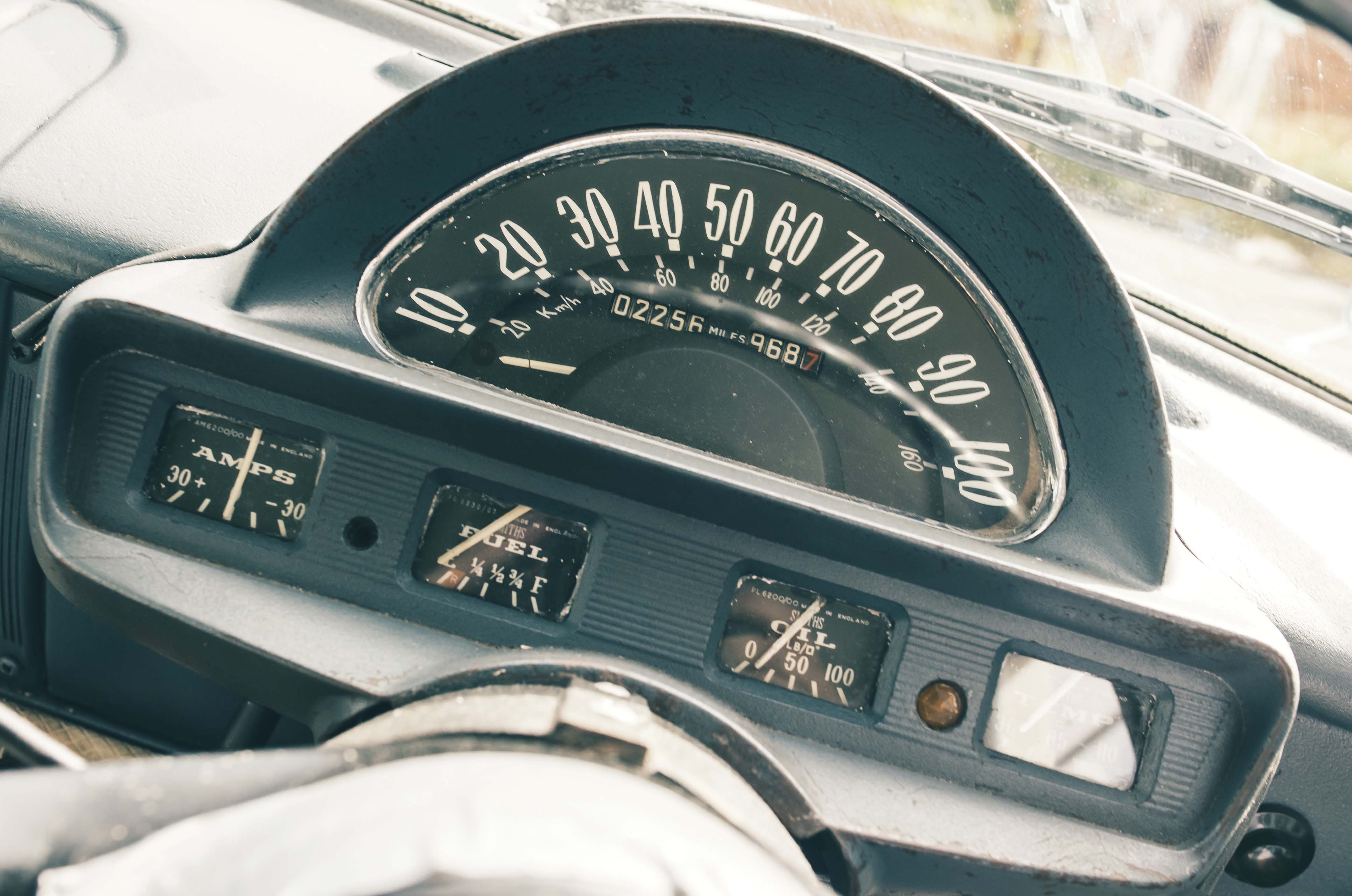 Classic & Sports Car – Ford vs Vauxhall vs Austin vs Standard: Brits with transatlantic flavour