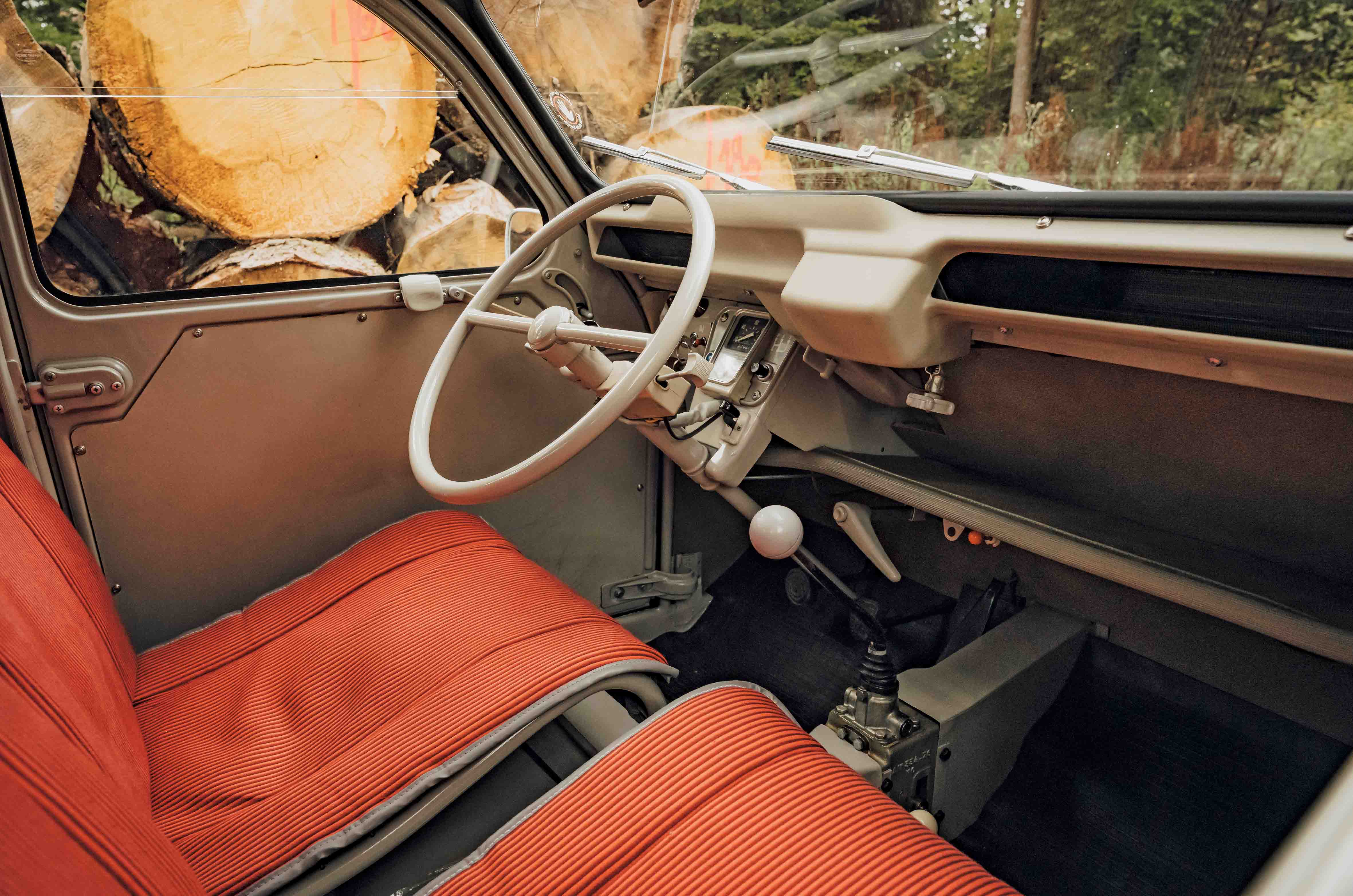 Citroën 2CV Sahara 4x4: mountain goat | Classic & Sports Car