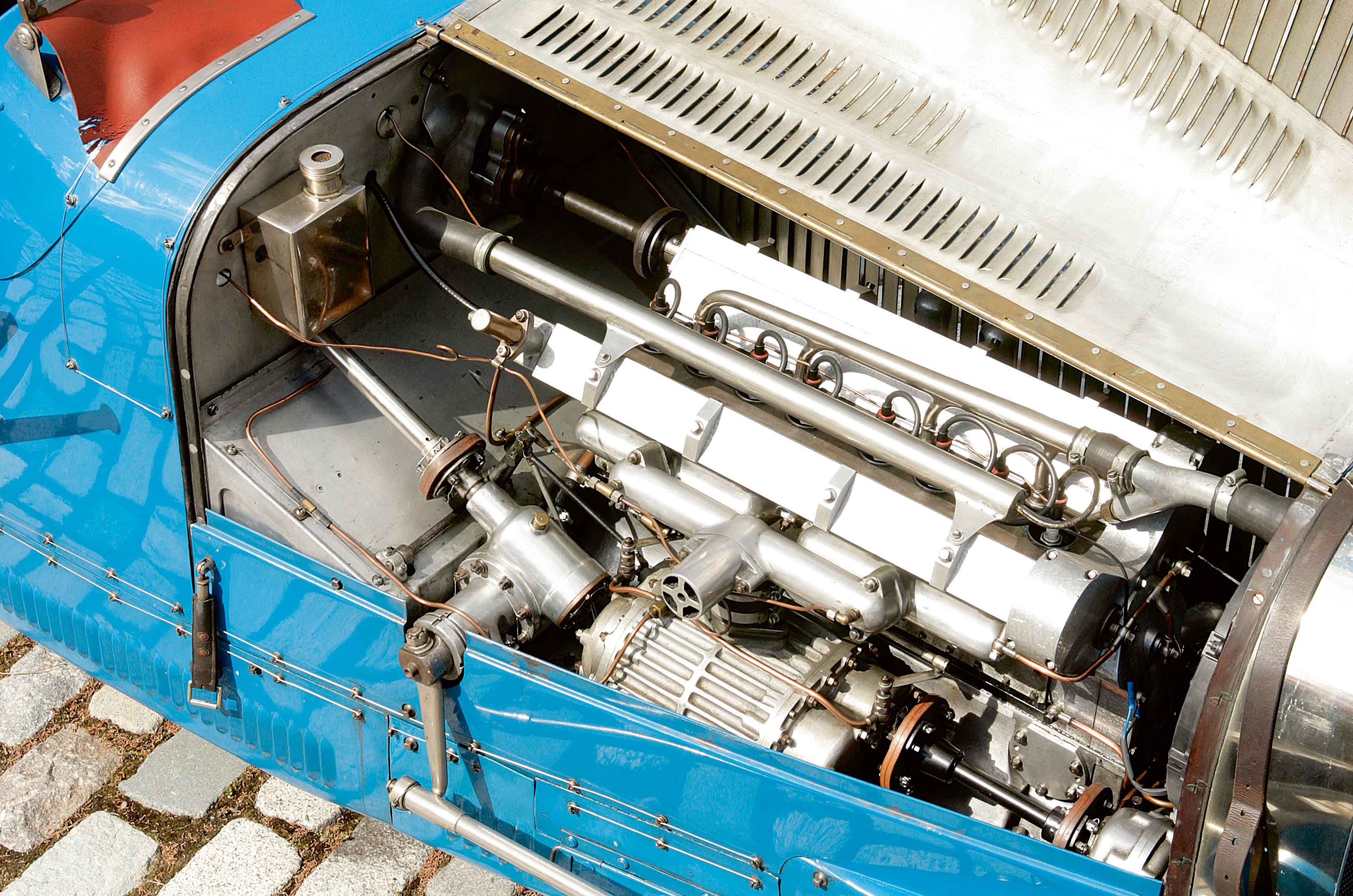 Classic & Sports Car – Bugatti Type 51 Grand Prix vs Type 55: twin-cam cousins