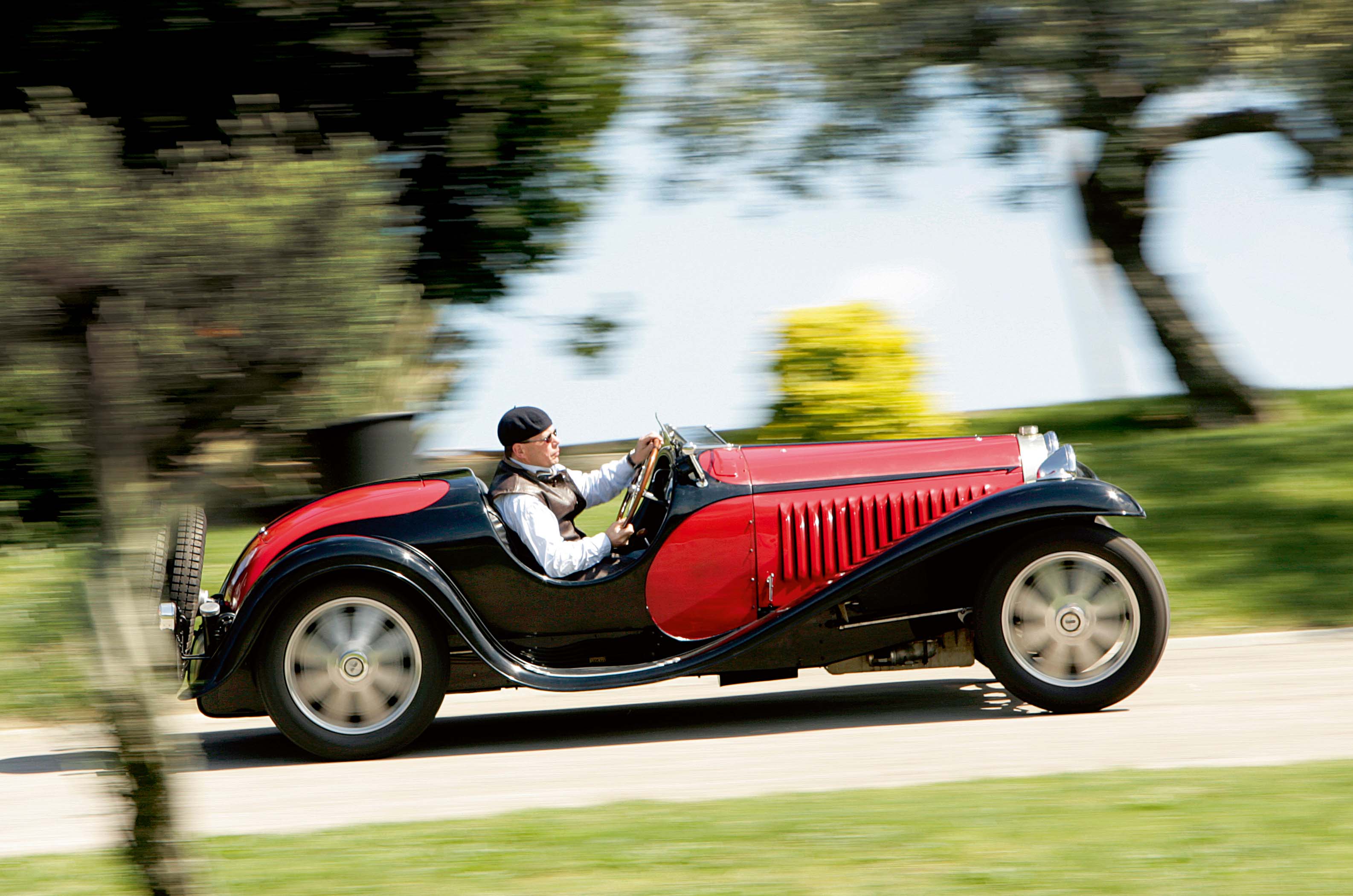 Classic & Sports Car – Bugatti Type 51 Grand Prix vs Type 55: twin-cam cousins