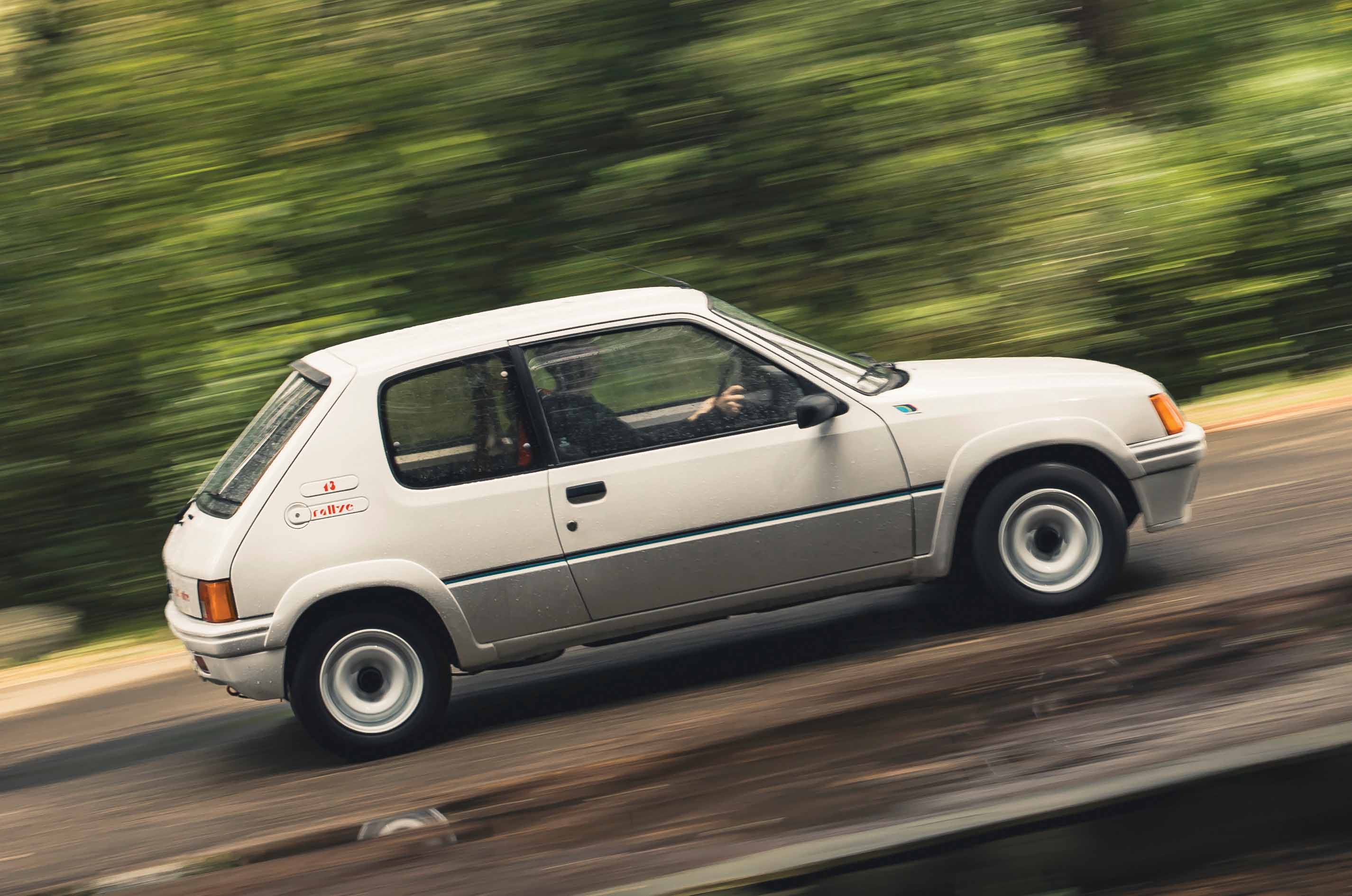 Classic & Sports Car – Peugeot 205 GTI vs 205 Rallye: sibling rivalry