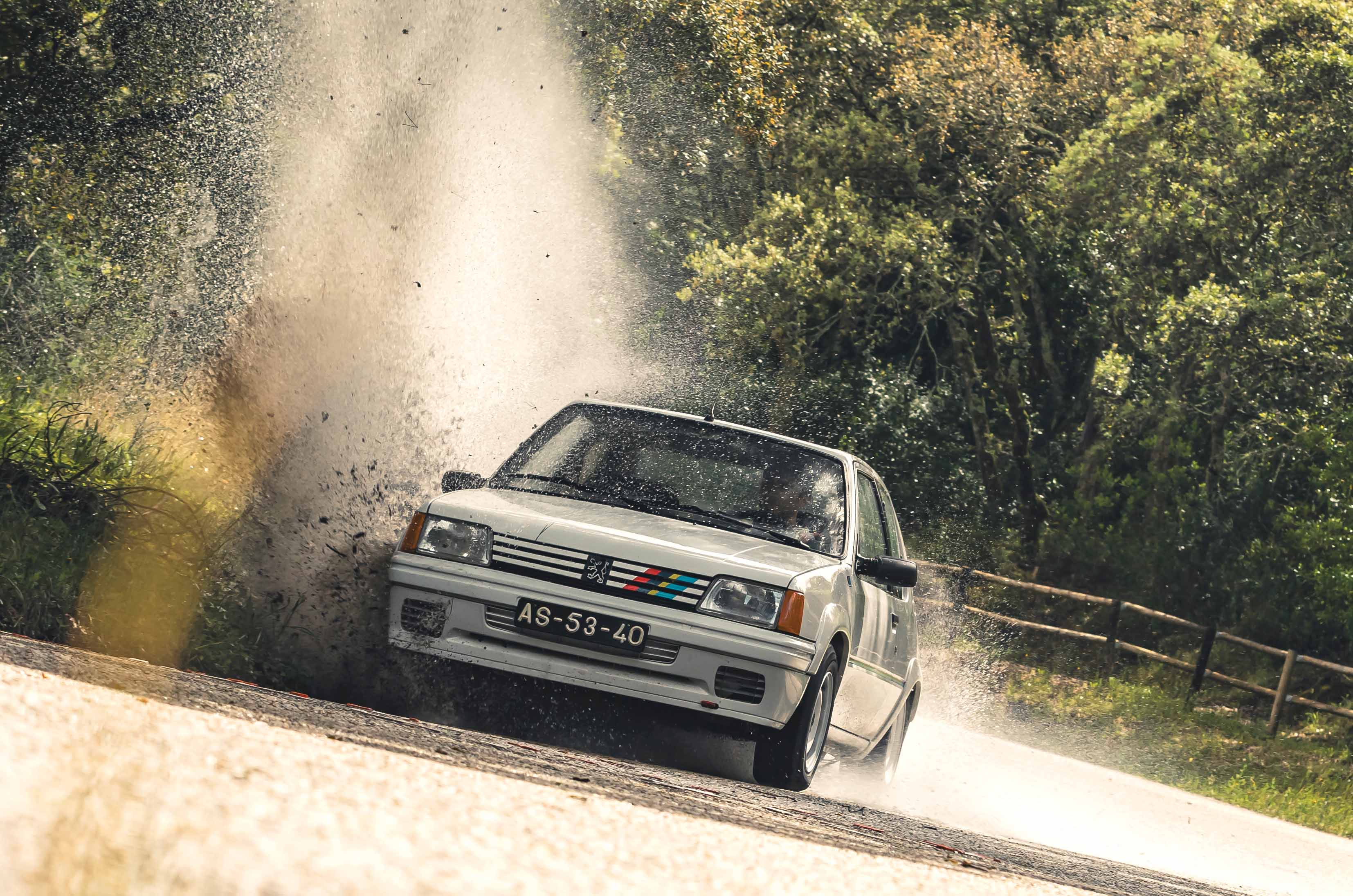 Classic & Sports Car – Peugeot 205 GTI vs 205 Rallye: sibling rivalry