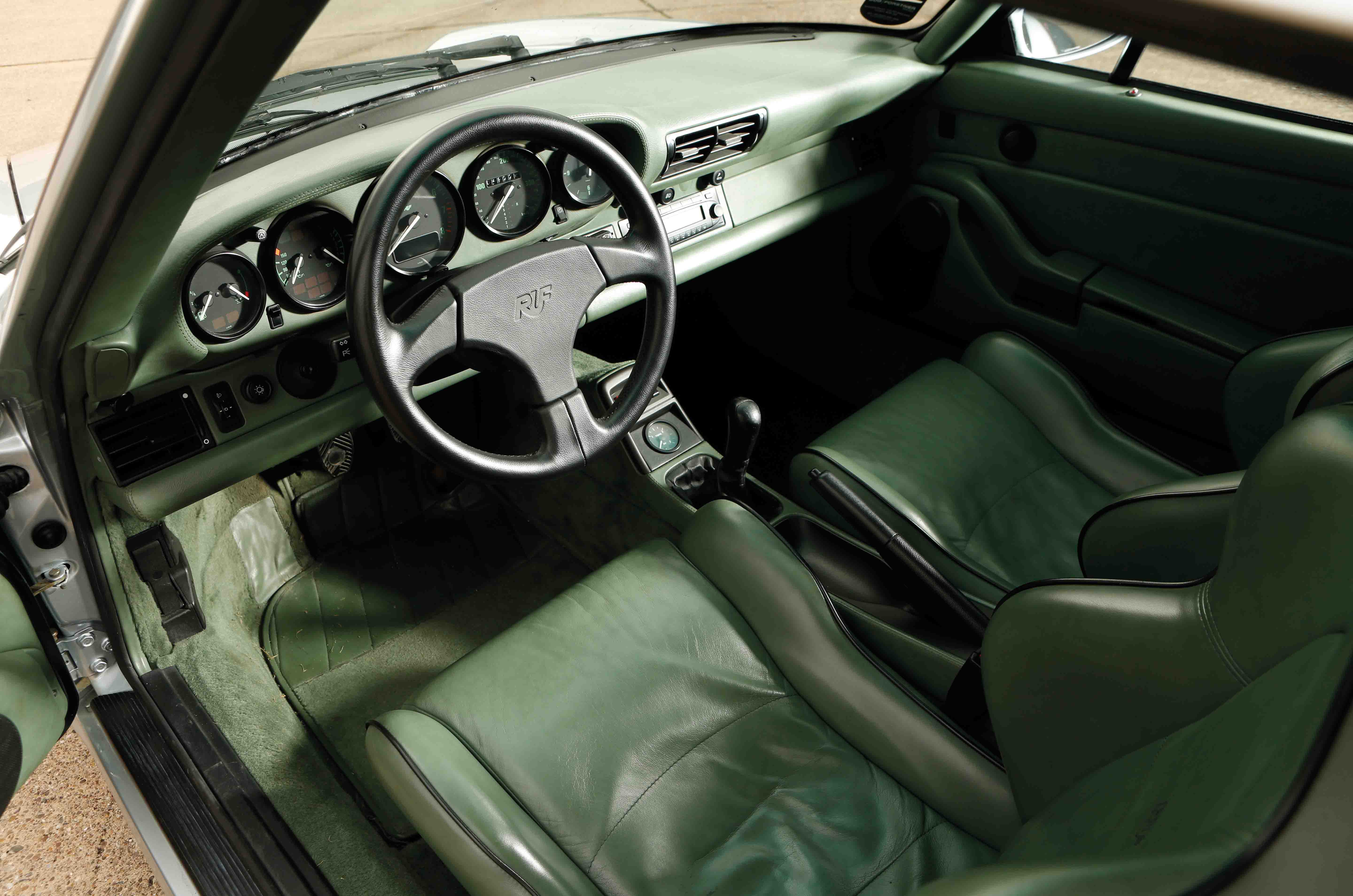 Classic & Sports Car – Ruf CTR to Rt12R: the Porsche 911 turned up to 11