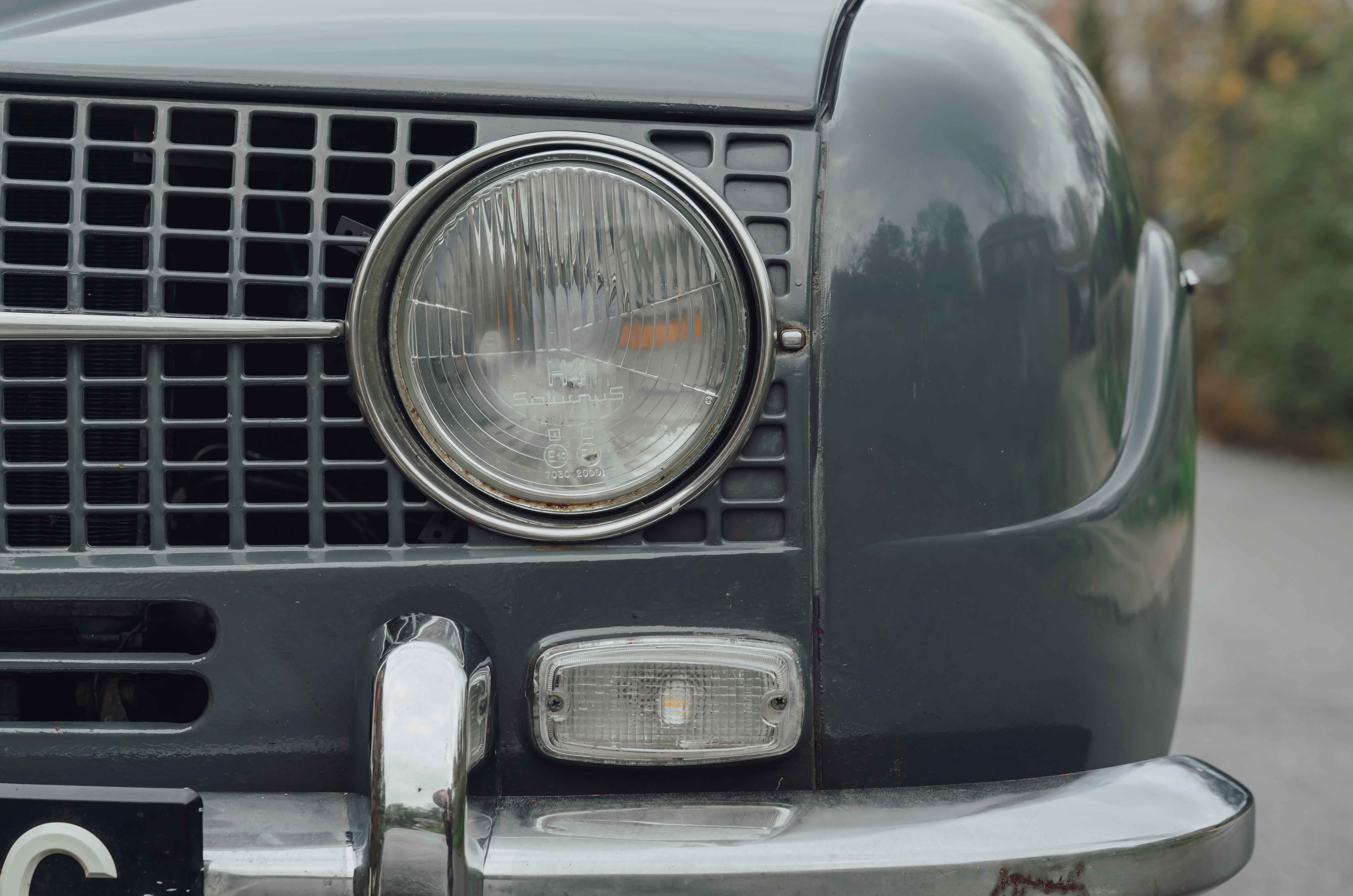 Classic & Sports Car – Saab 96s: two-stroke or V4?