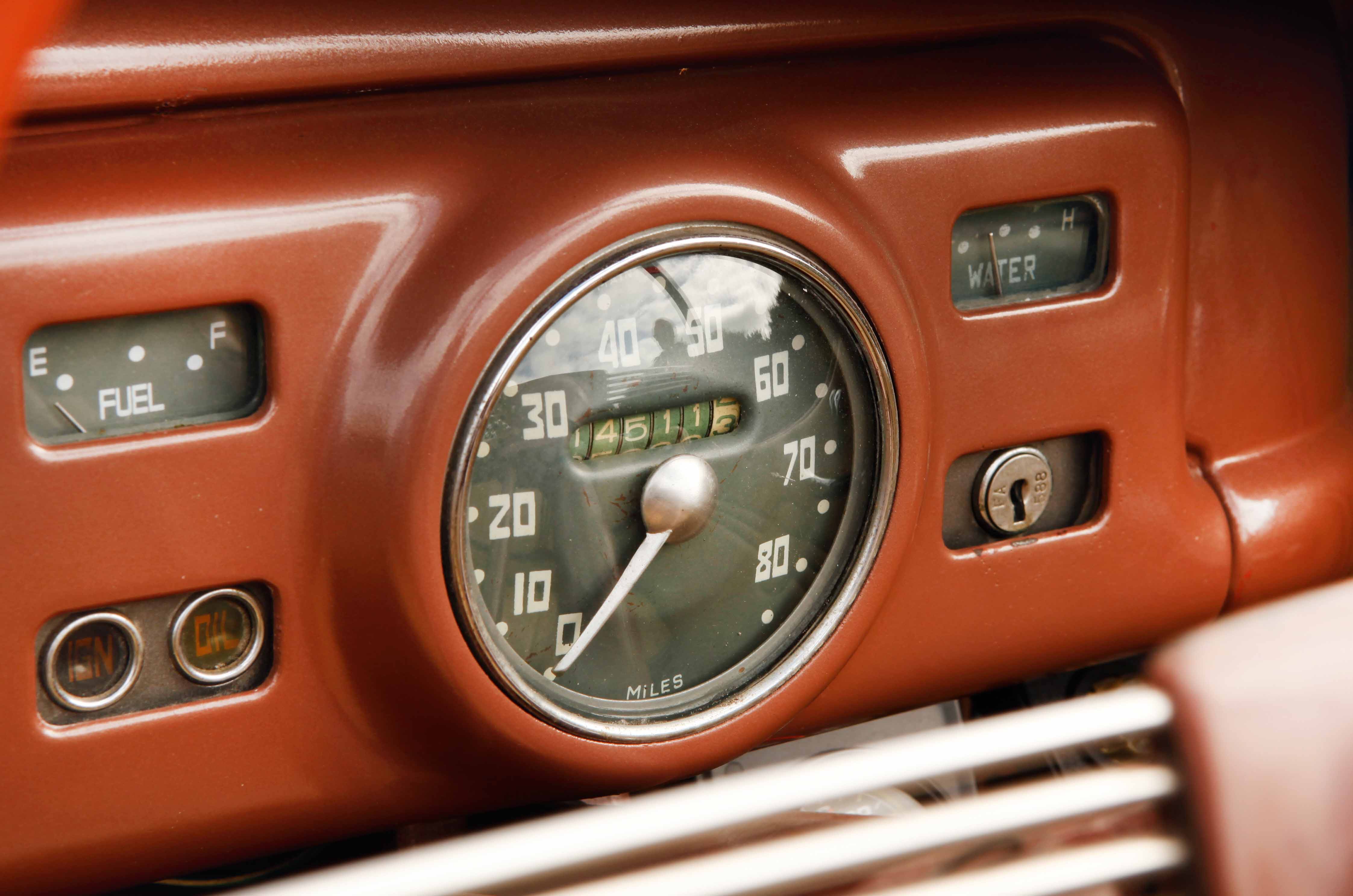 Classic & Sports Car – Vauxhall Caleche: a new life Down Under