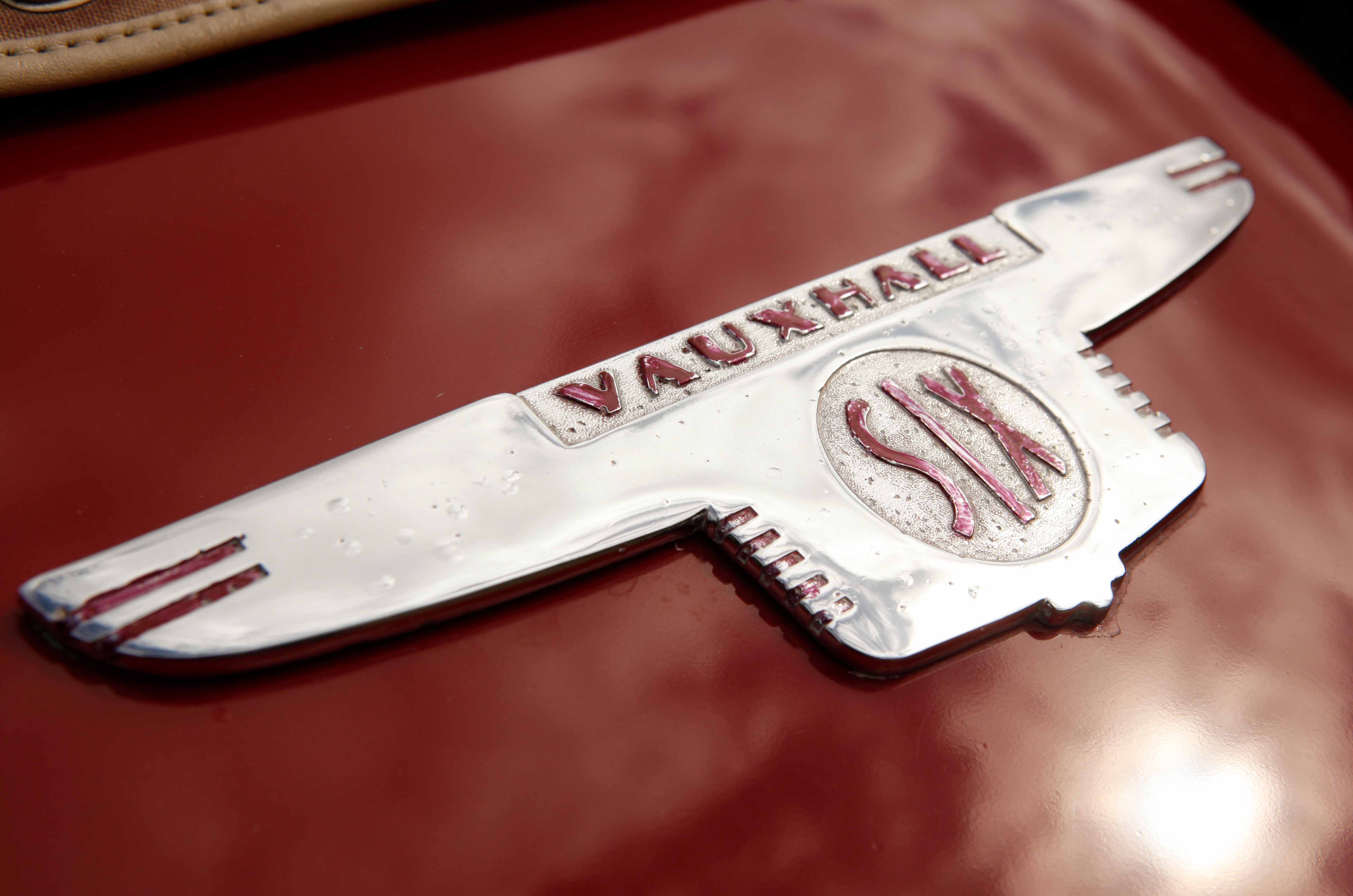 Classic & Sports Car – Vauxhall Caleche: a new life Down Under