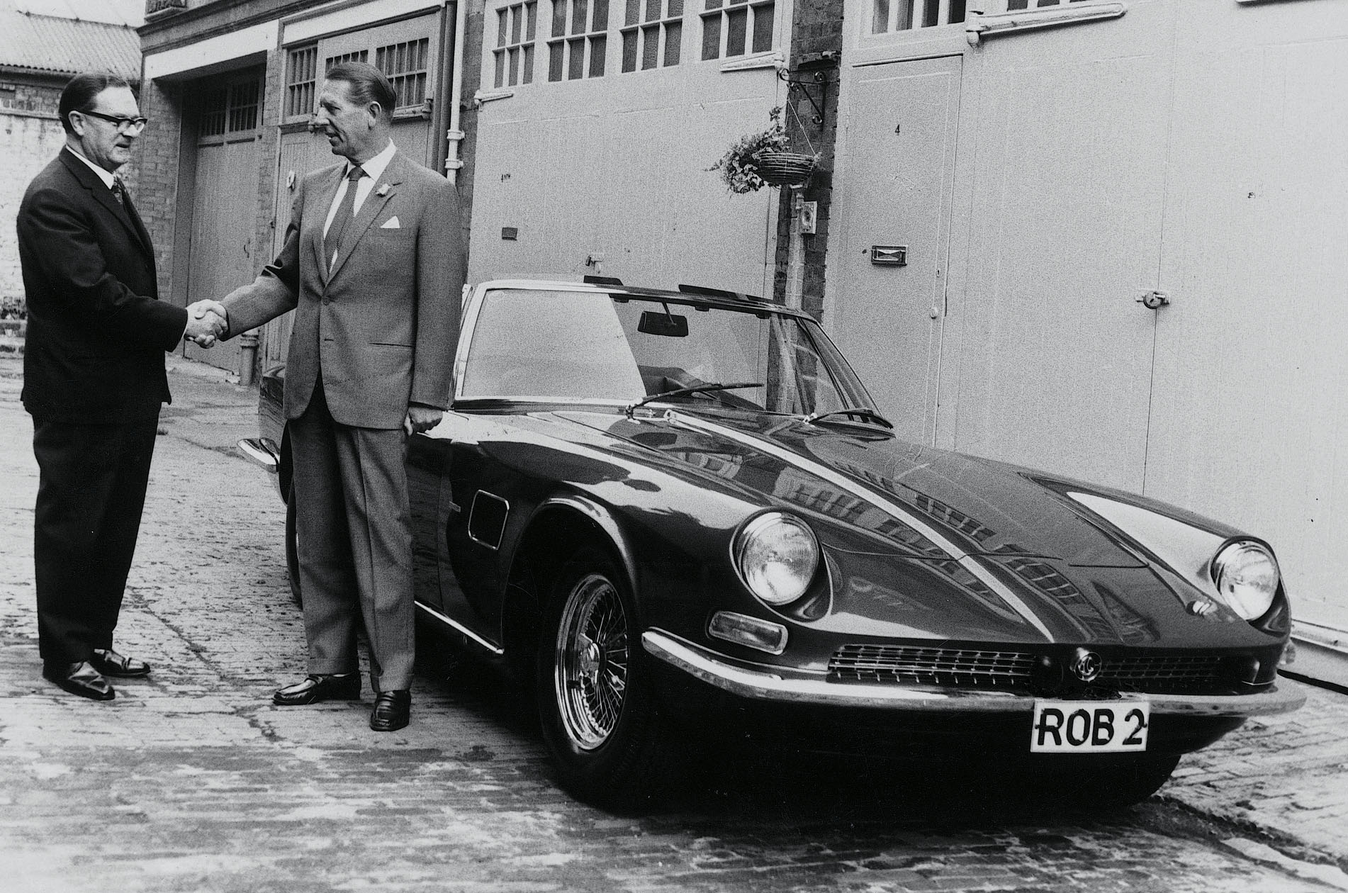 Classic & Sports Car – AC 428: a GT with the heart of a Cobra