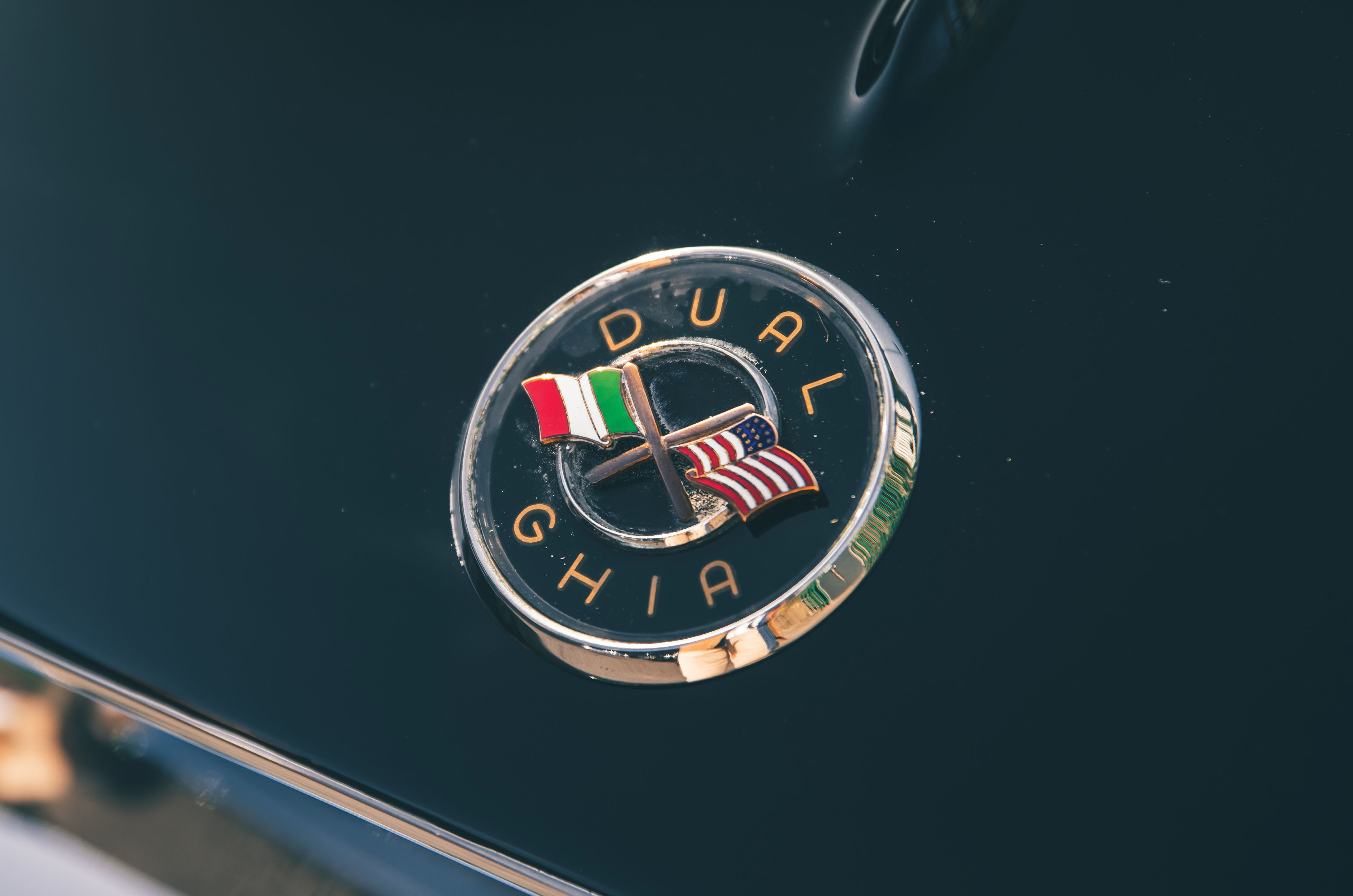 Classic & Sports Car – Dual-Ghia: the car for the stars
