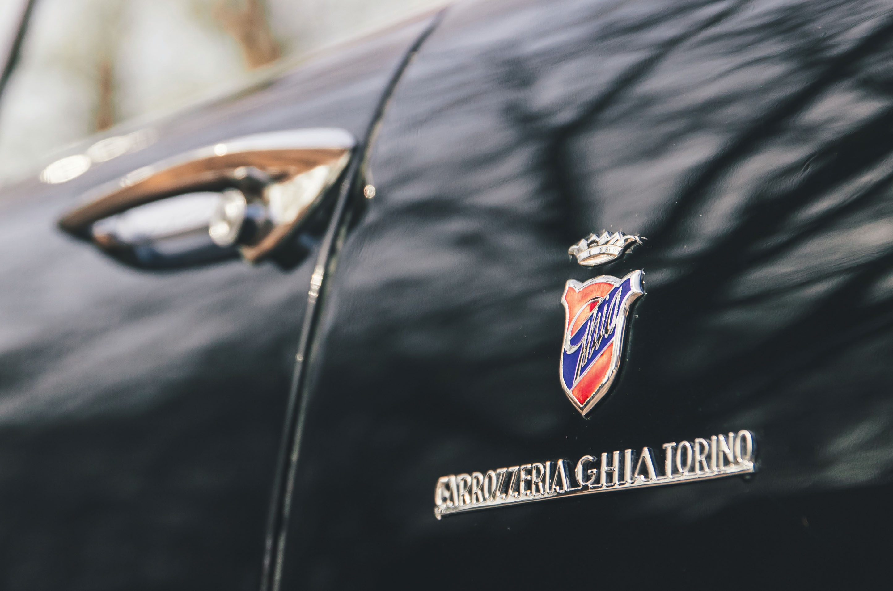 Classic & Sports Car – Dual-Ghia: the car for the stars