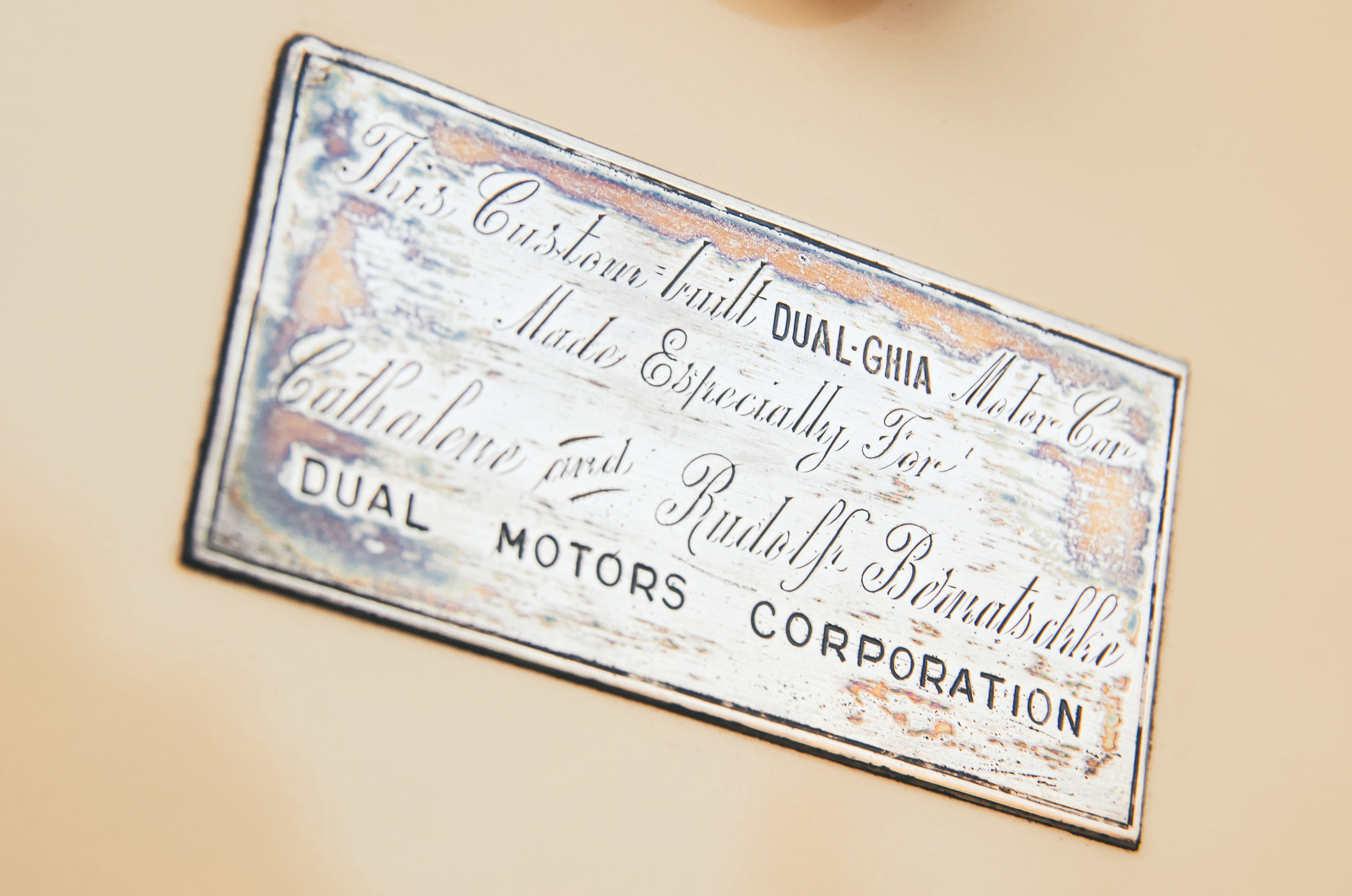 Classic & Sports Car – Dual-Ghia: the car for the stars