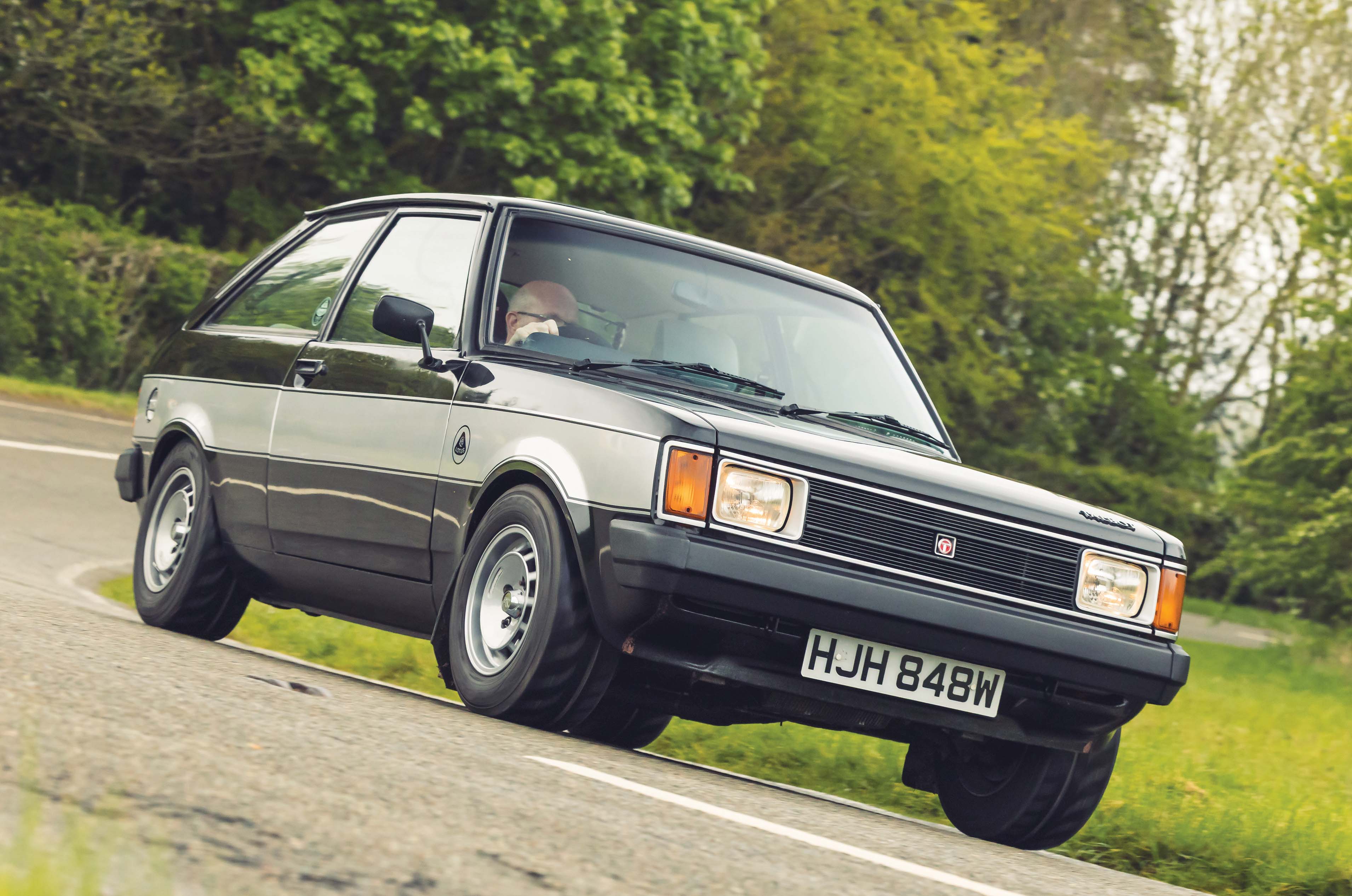Classic & Sports Car – Ford Escort RS vs Sunbeam Lotus vs Vauxhall Chevette HS: rally action