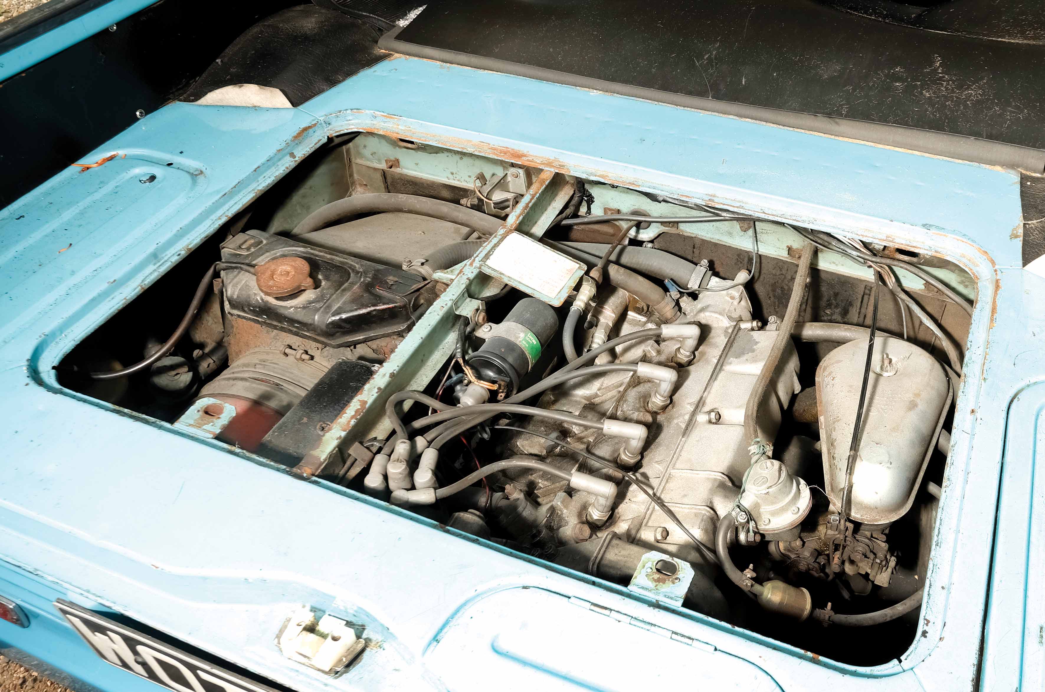 Classic & Sports Car – Minis vs Hillman Imps: back to front