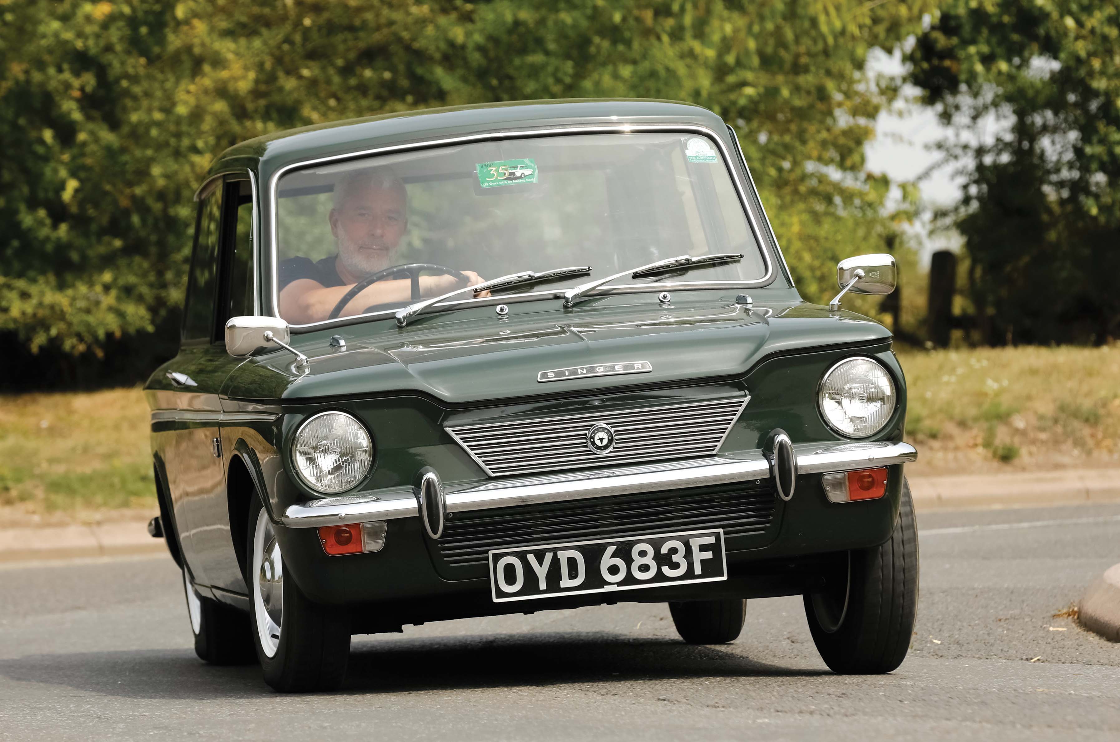 Classic & Sports Car – Minis vs Hillman Imps: back to front