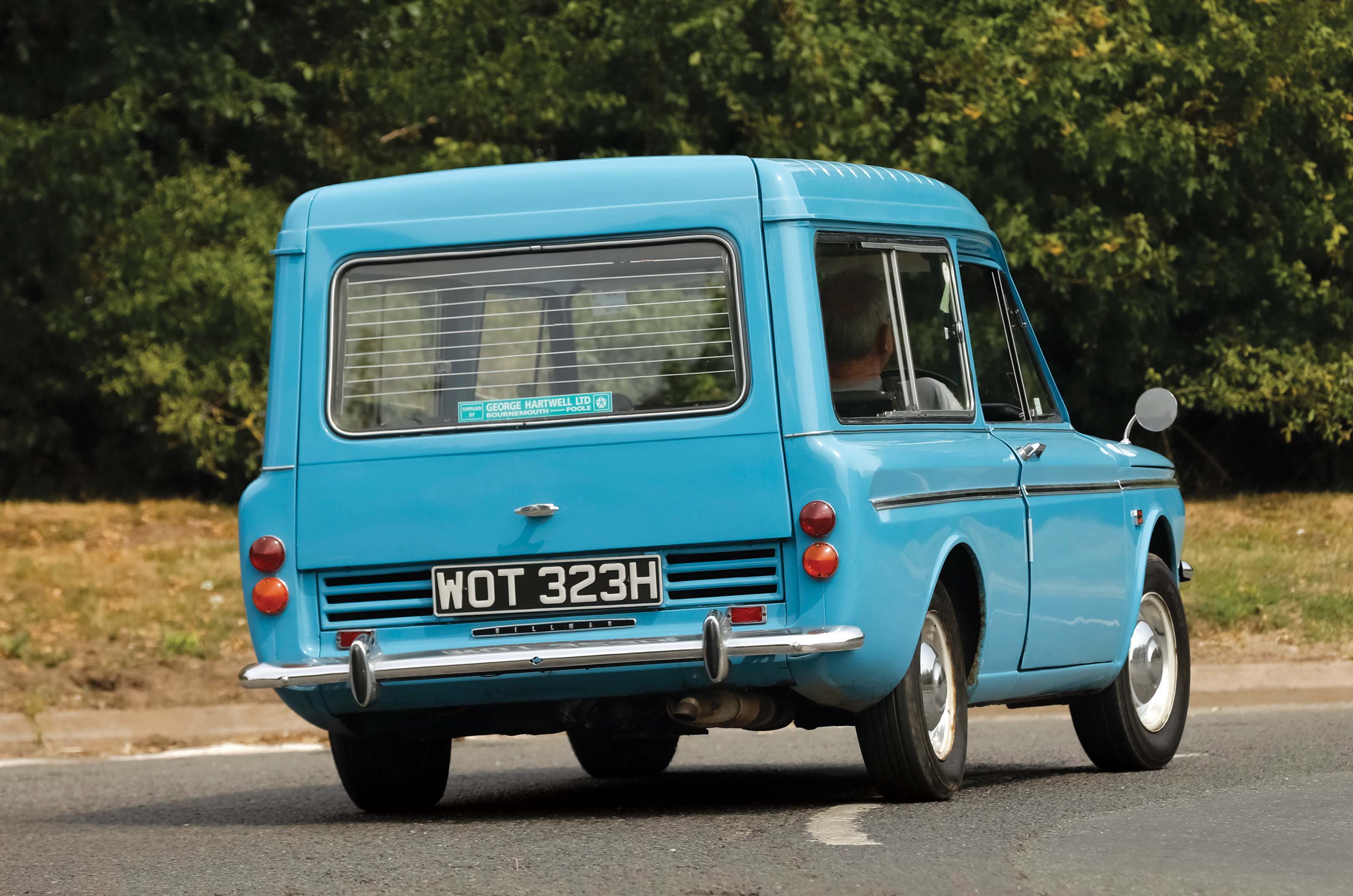 Classic & Sports Car – Minis vs Hillman Imps: back to front