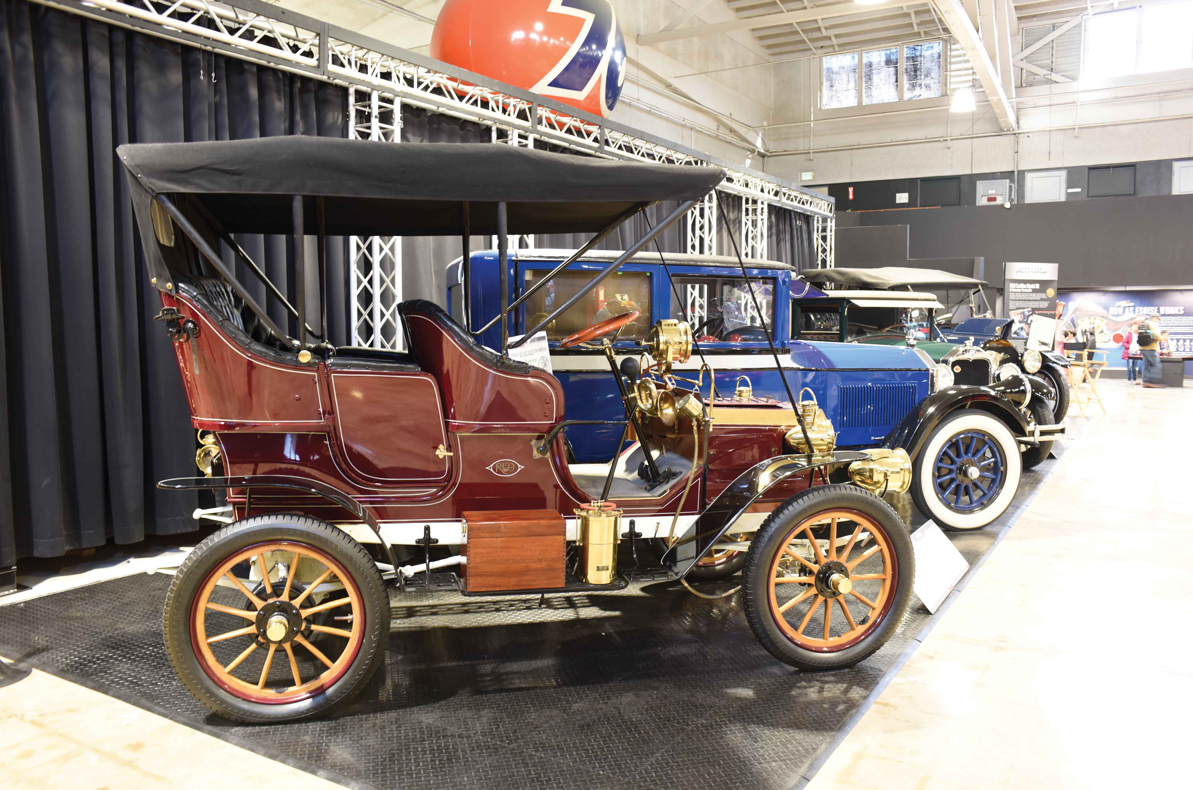 Classic & Sports Car – Classic shrine: San Diego Automotive Museum