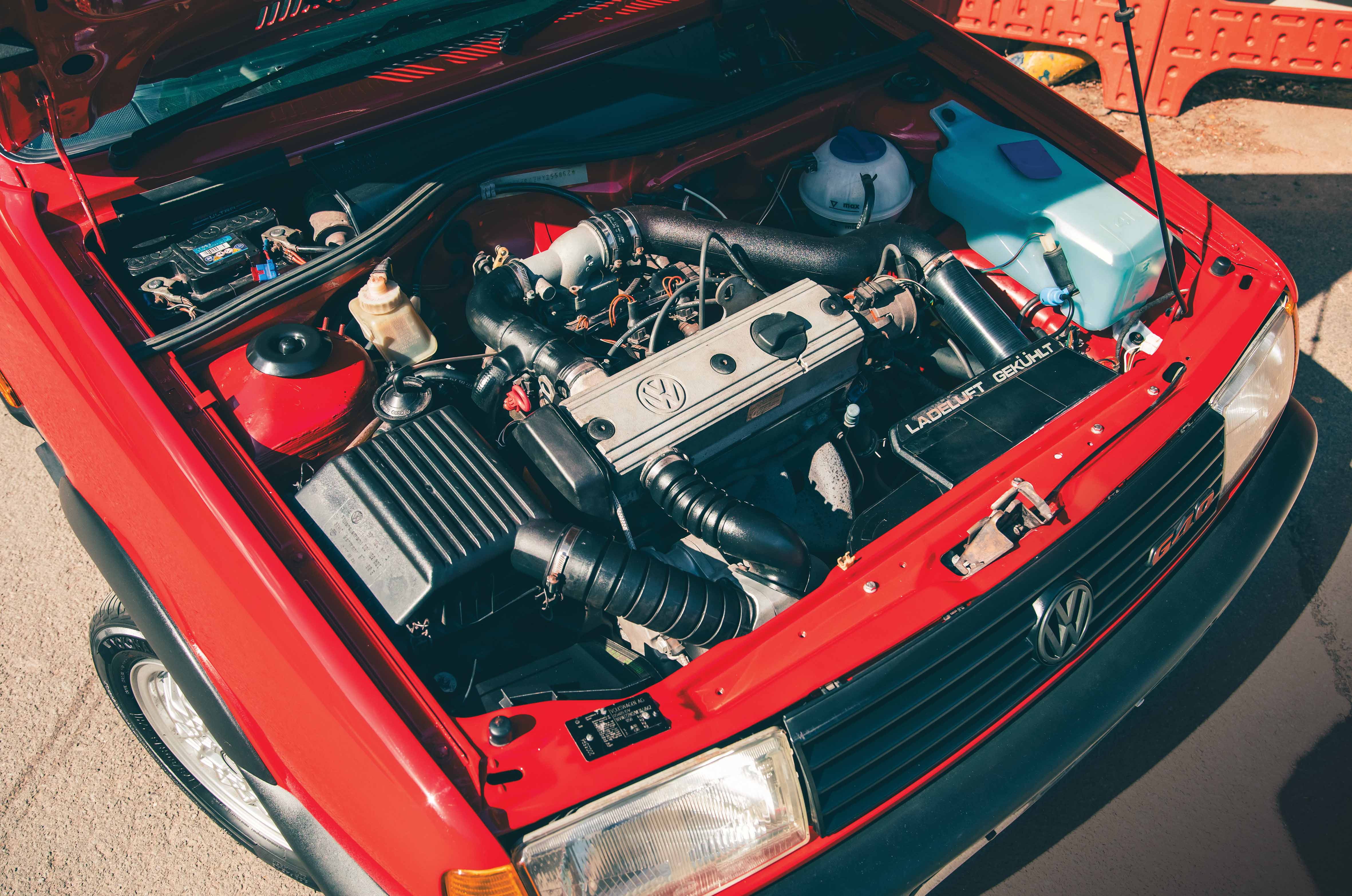 Classic & Sports Car – Volkswagen Polo G40 vs Daihatsu Charade GTti: forced introduction