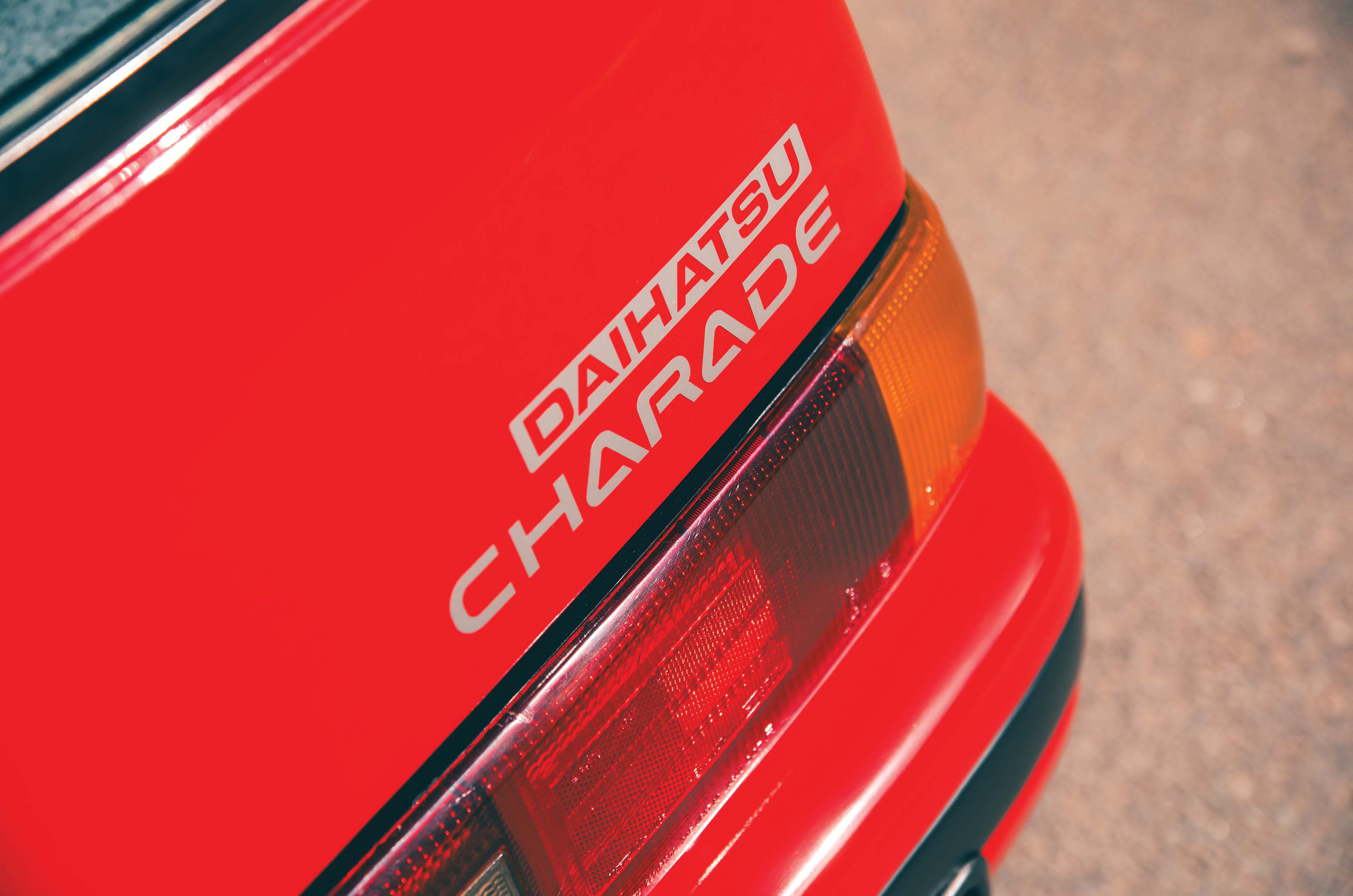 Classic & Sports Car – Volkswagen Polo G40 vs Daihatsu Charade GTti: forced introduction