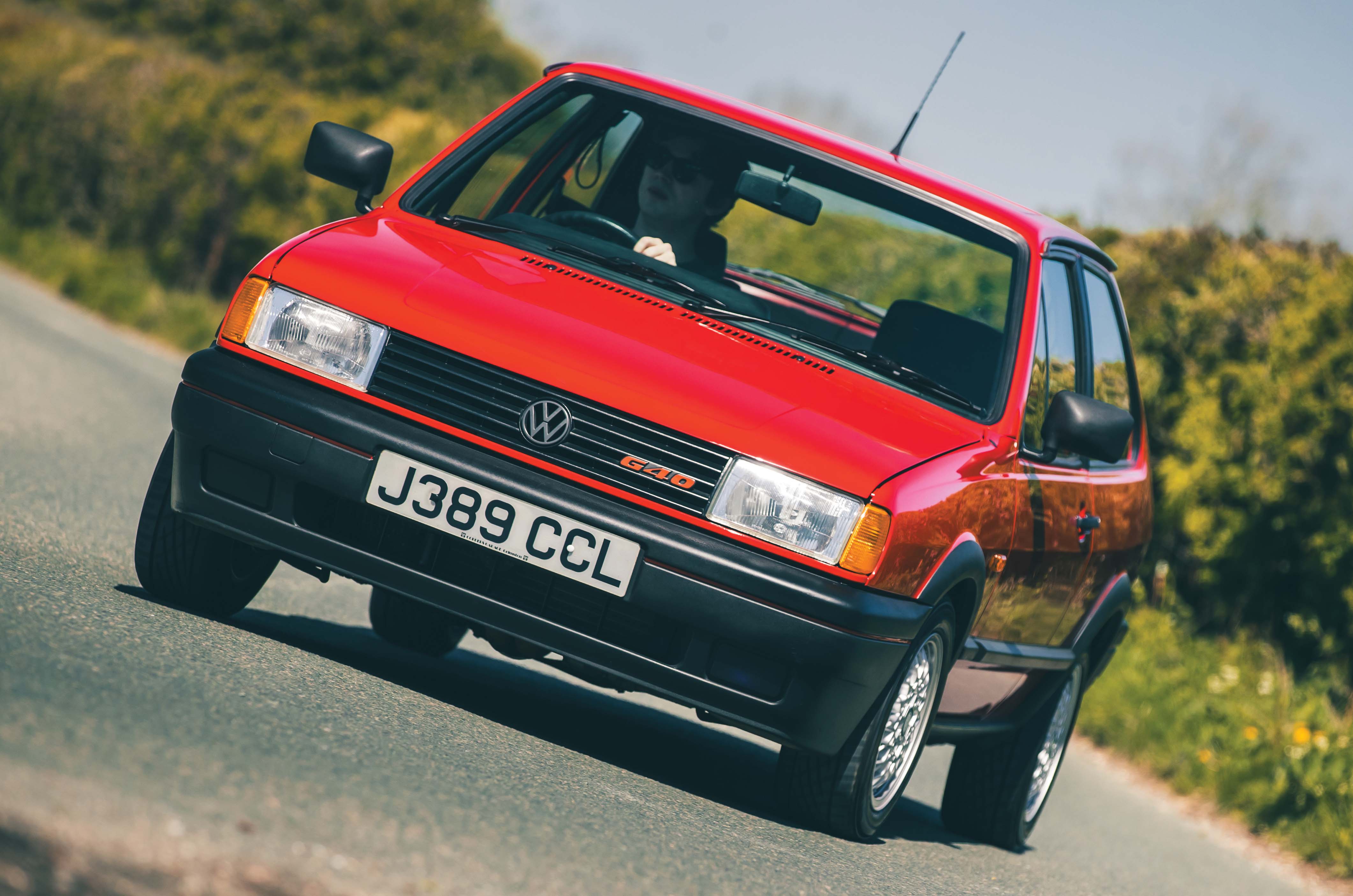 Classic & Sports Car – Volkswagen Polo G40 vs Daihatsu Charade GTti: forced introduction