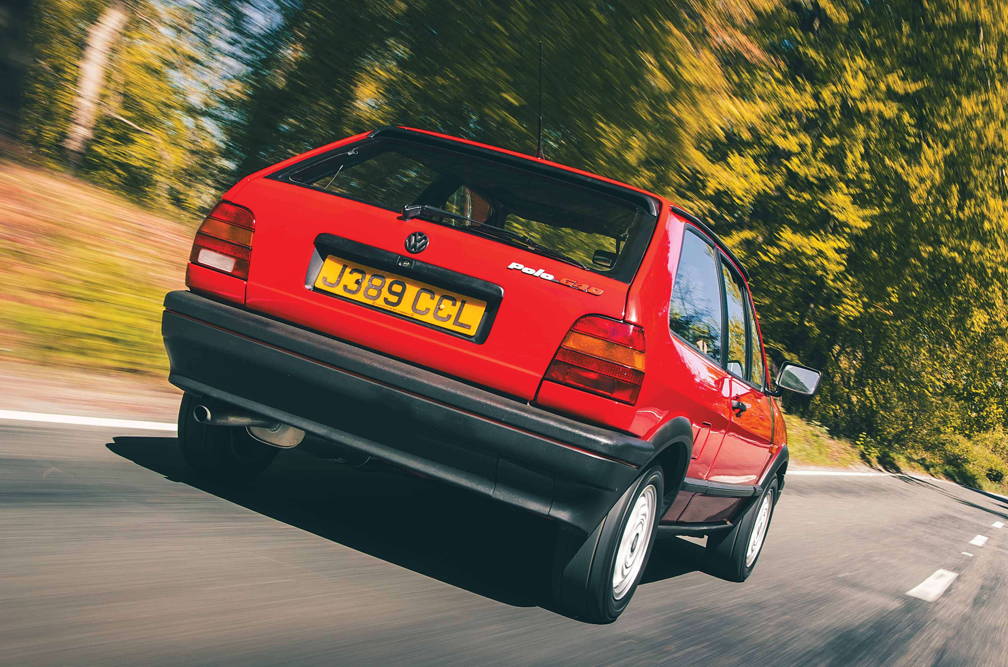 Classic & Sports Car – Volkswagen Polo G40 vs Daihatsu Charade GTti: forced introduction