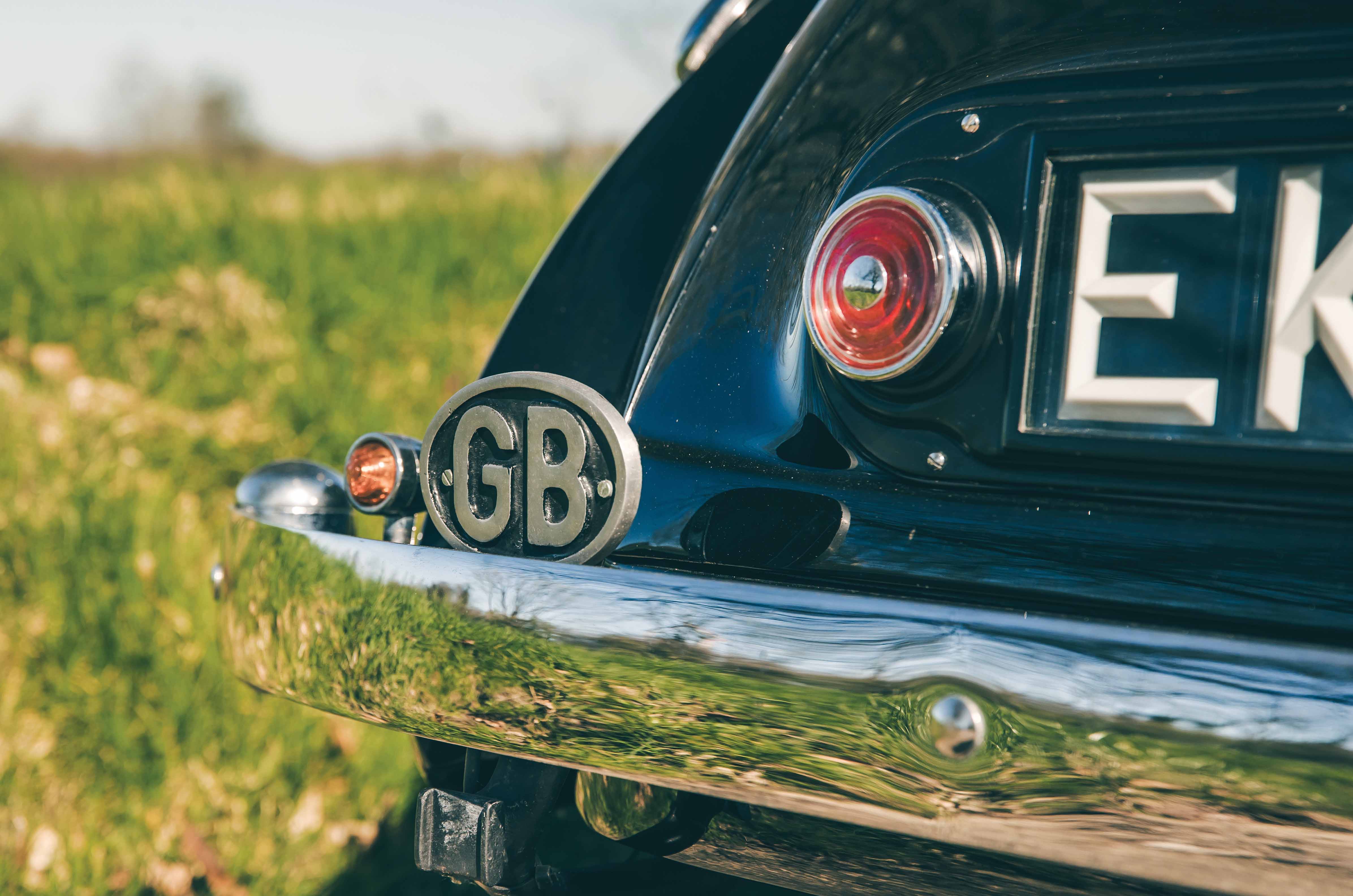 Classic & Sports Car – Daimler DB18: Churchill’s chariot