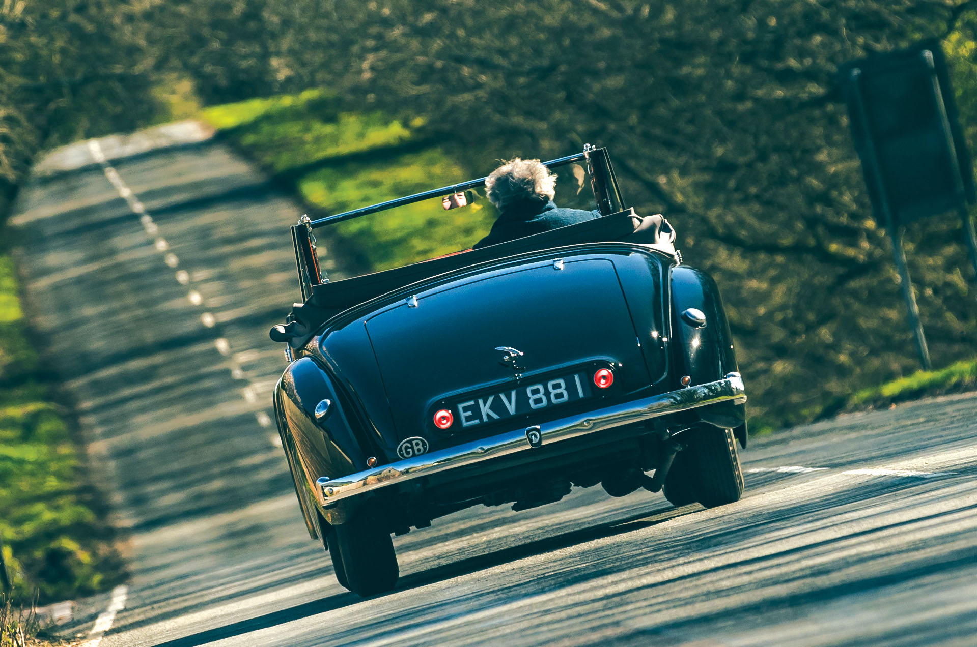 Classic & Sports Car – Daimler DB18: Churchill’s chariot