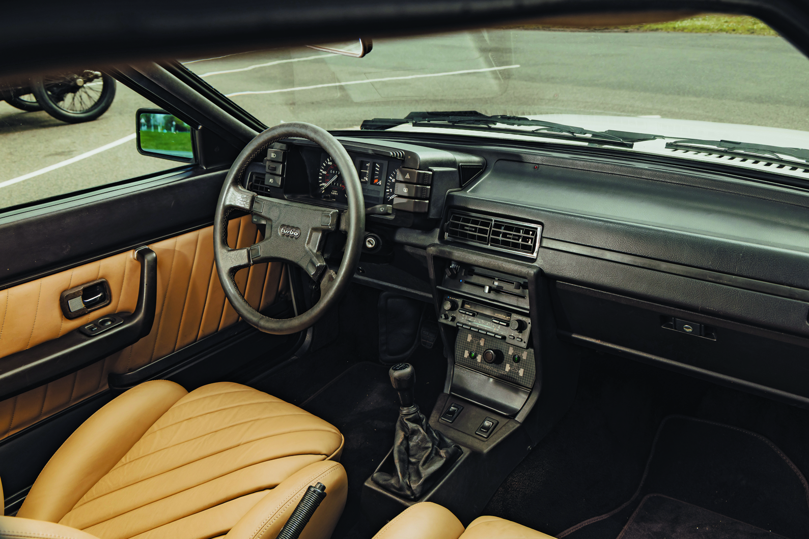 Classic & Sports Car – Ford Model T to McLaren F1: 20th-century trailblazers