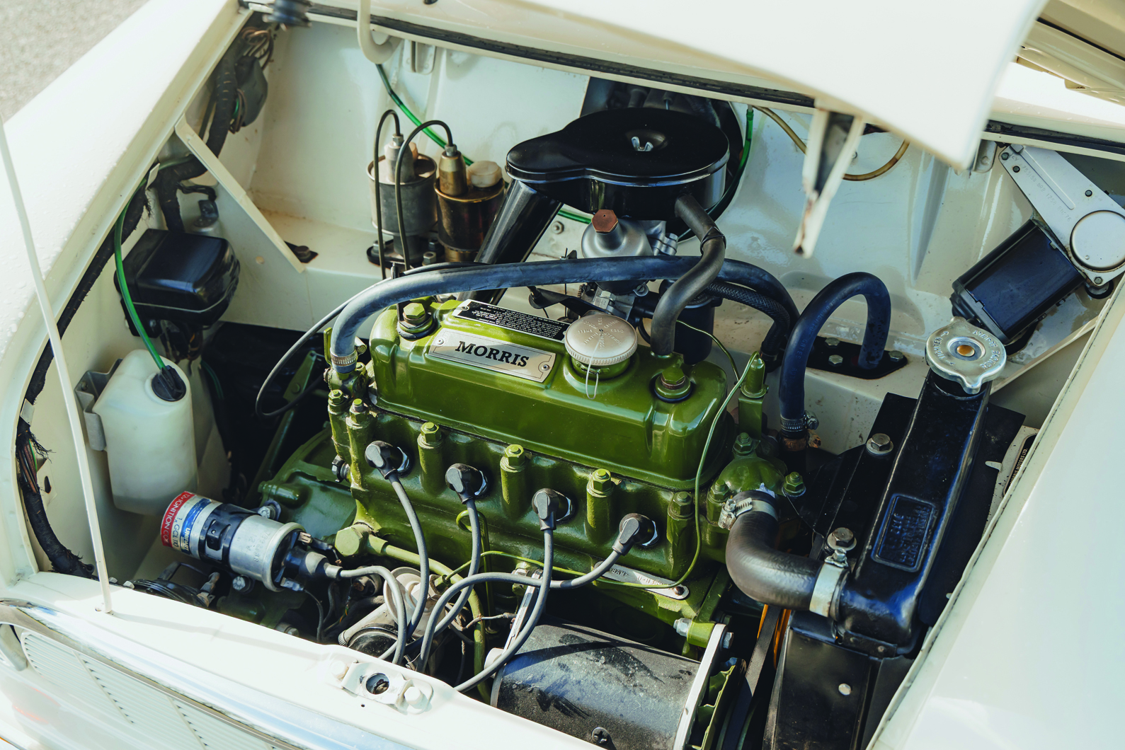 Classic & Sports Car – Ford Model T to McLaren F1: 20th-century trailblazers