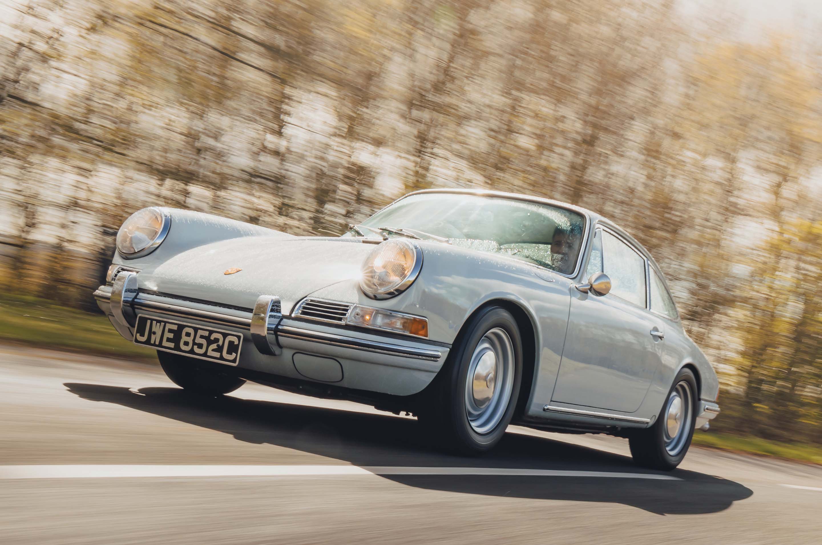 Classic & Sports Car – Ford Model T to McLaren F1: 20th-century trailblazers