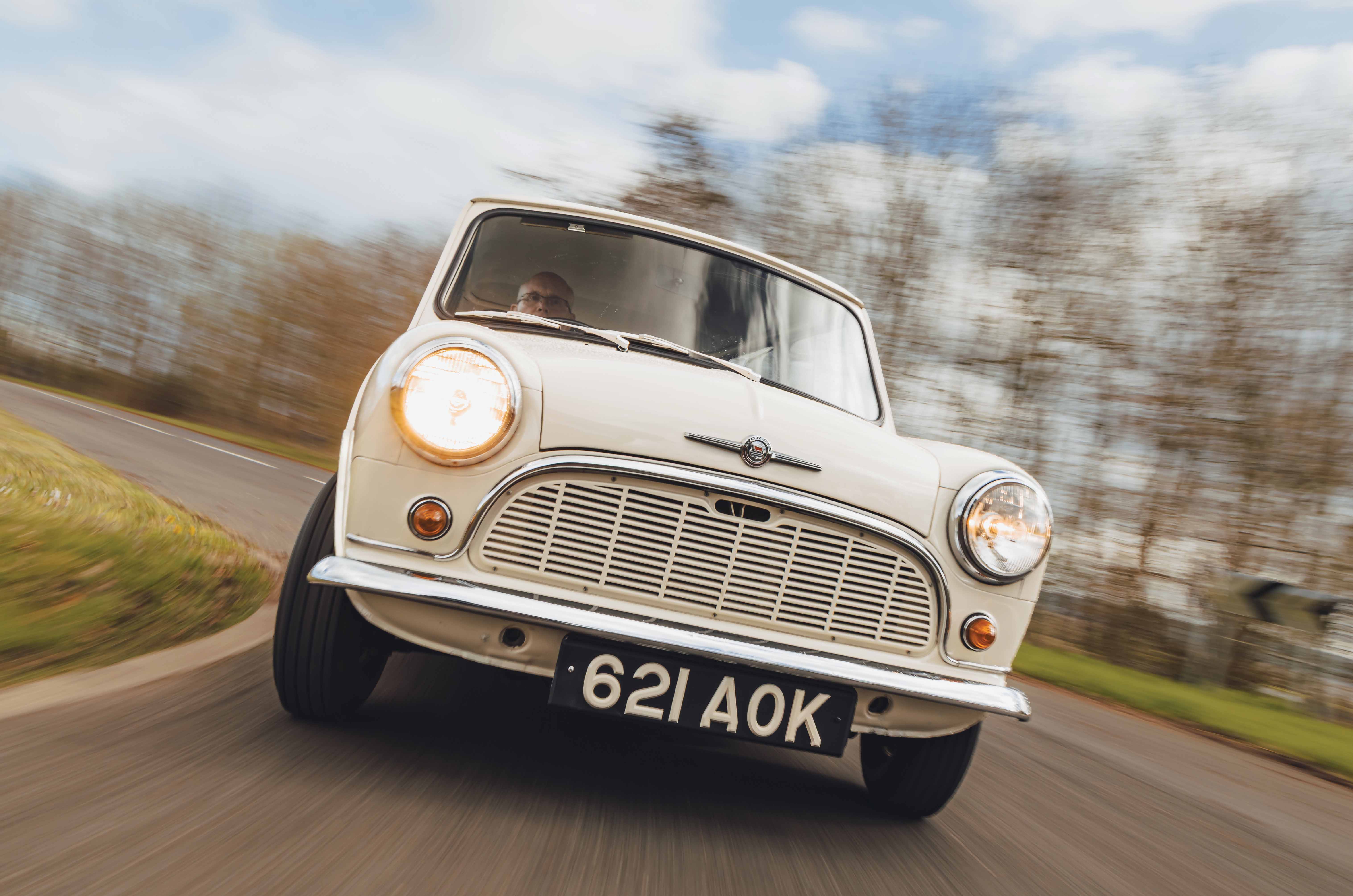 Classic & Sports Car – Ford Model T to McLaren F1: 20th-century trailblazers