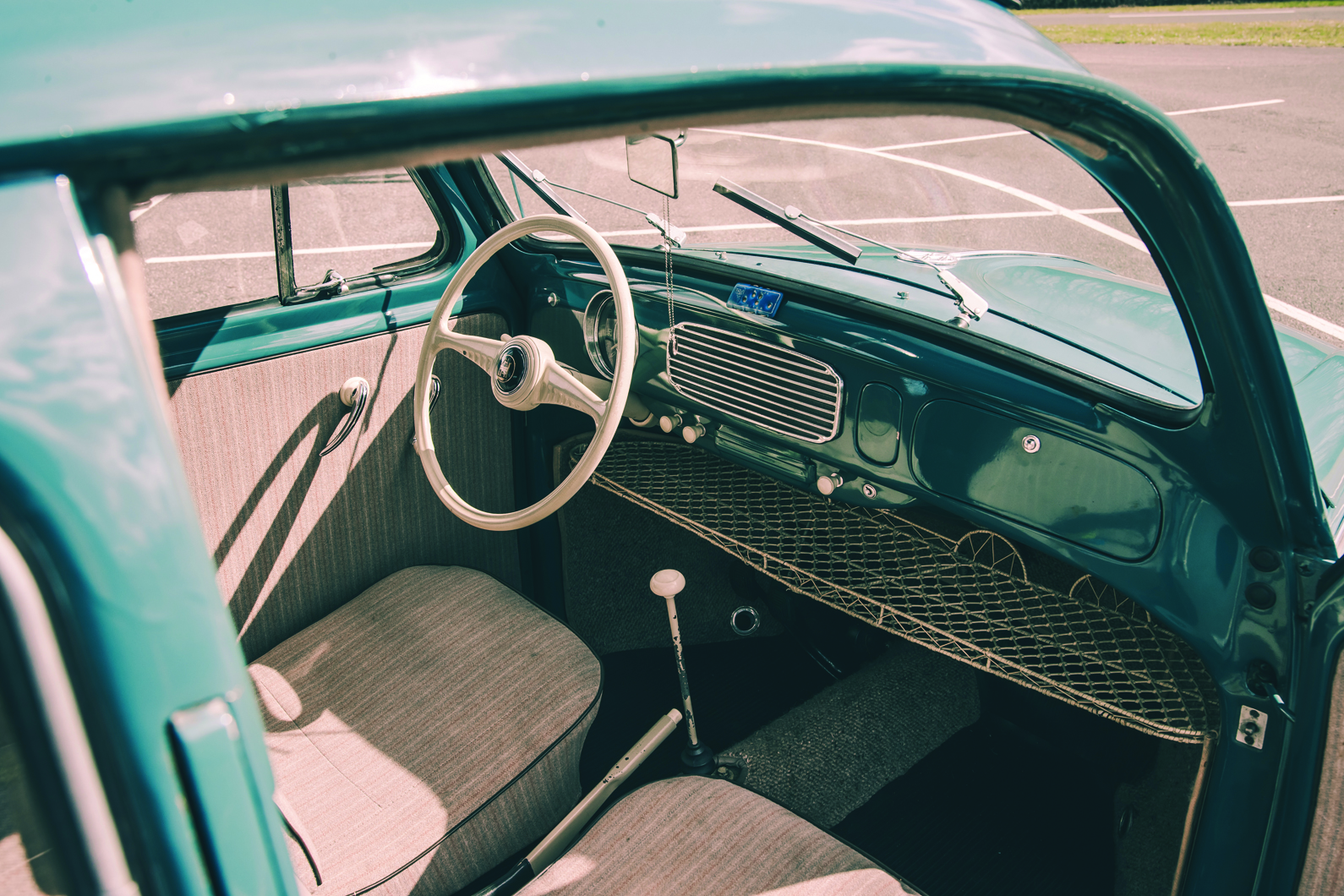 Classic & Sports Car – Ford Model T to McLaren F1: 20th-century trailblazers