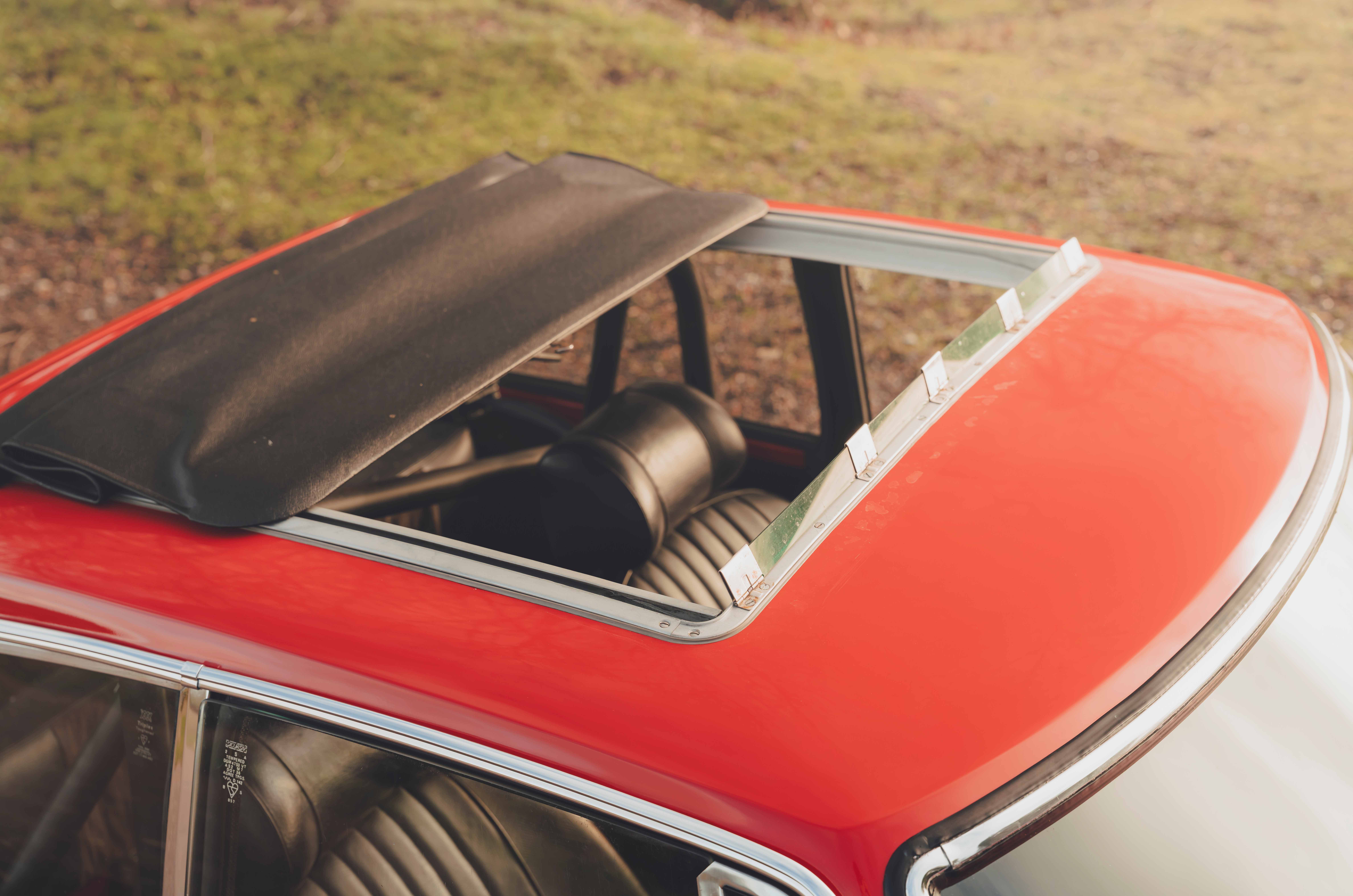 Classic & Sports Car – MGB GT V8s: Costello’s conversion vs Abingdon’s answer