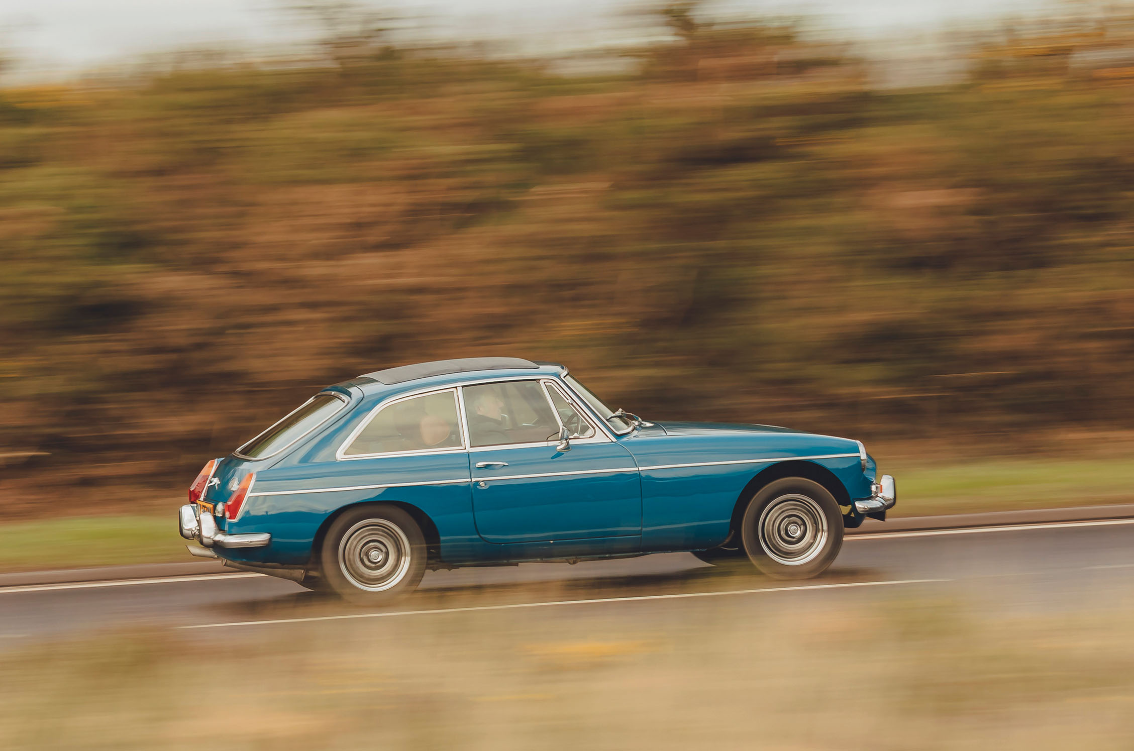 Classic & Sports Car – MGB GT V8s: Costello’s conversion vs Abingdon’s answer