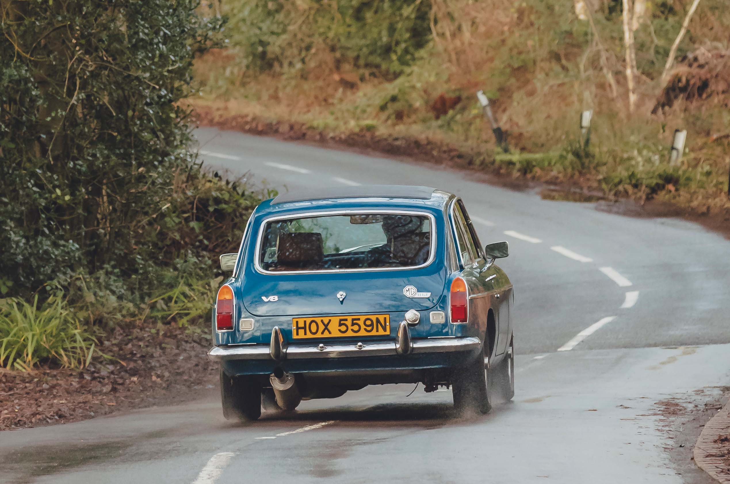 Classic & Sports Car – MGB GT V8s: Costello’s conversion vs Abingdon’s answer