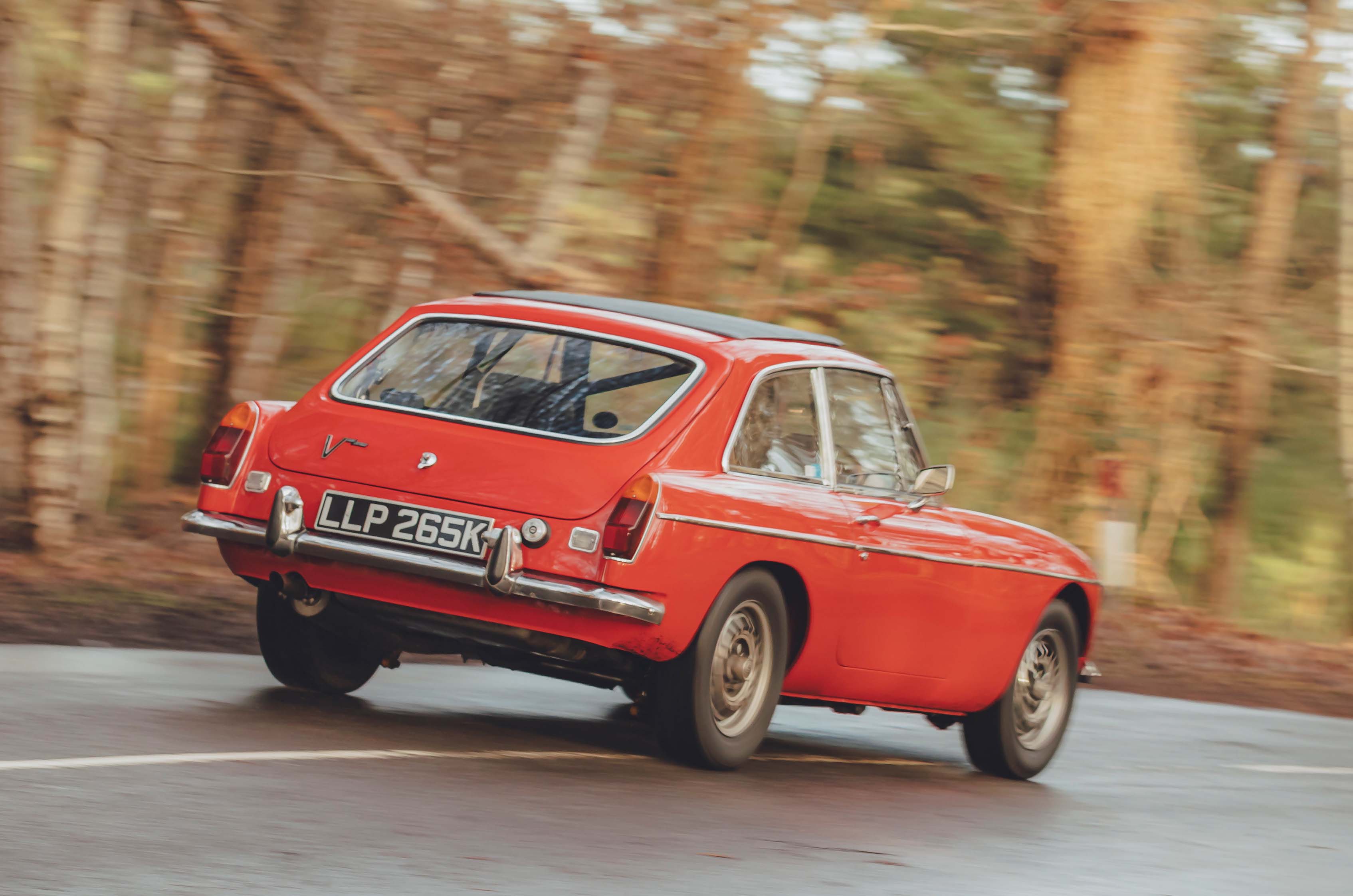 Classic & Sports Car – MGB GT V8s: Costello’s conversion vs Abingdon’s answer