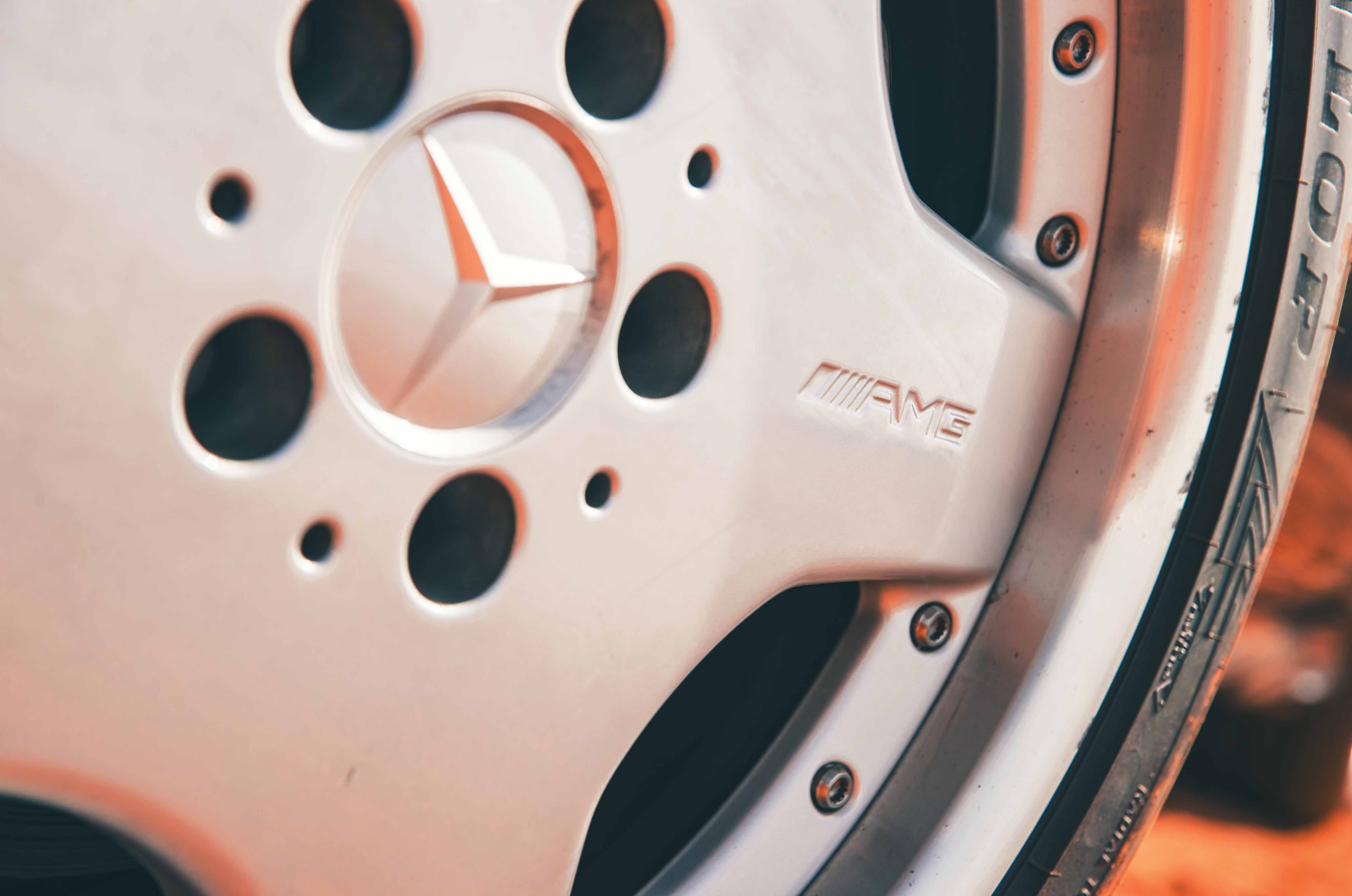 Classic & Sports Car – Mercedes-Benz SL73 AMG: excess express
