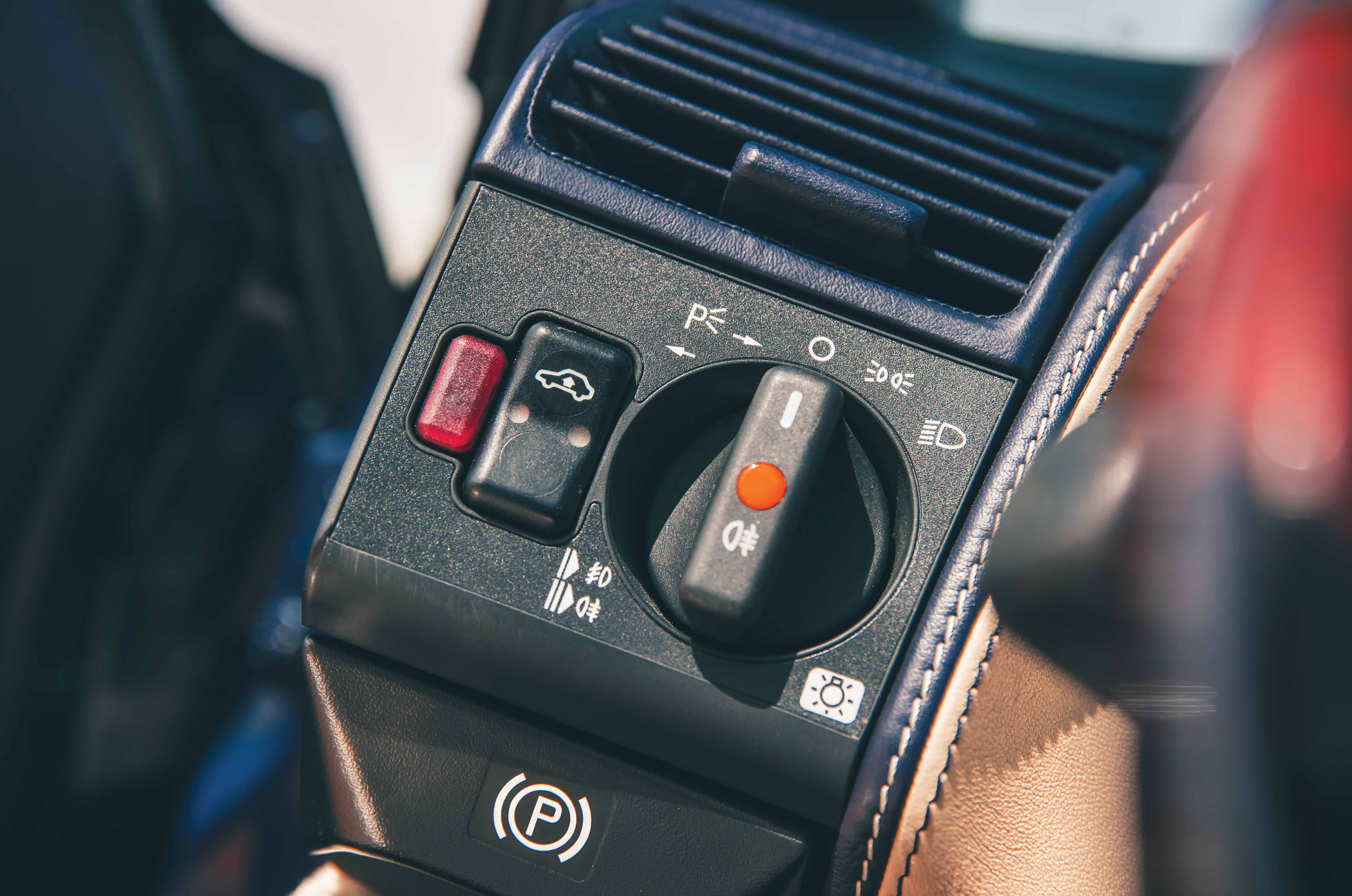 Classic & Sports Car – Mercedes-Benz SL73 AMG: excess express