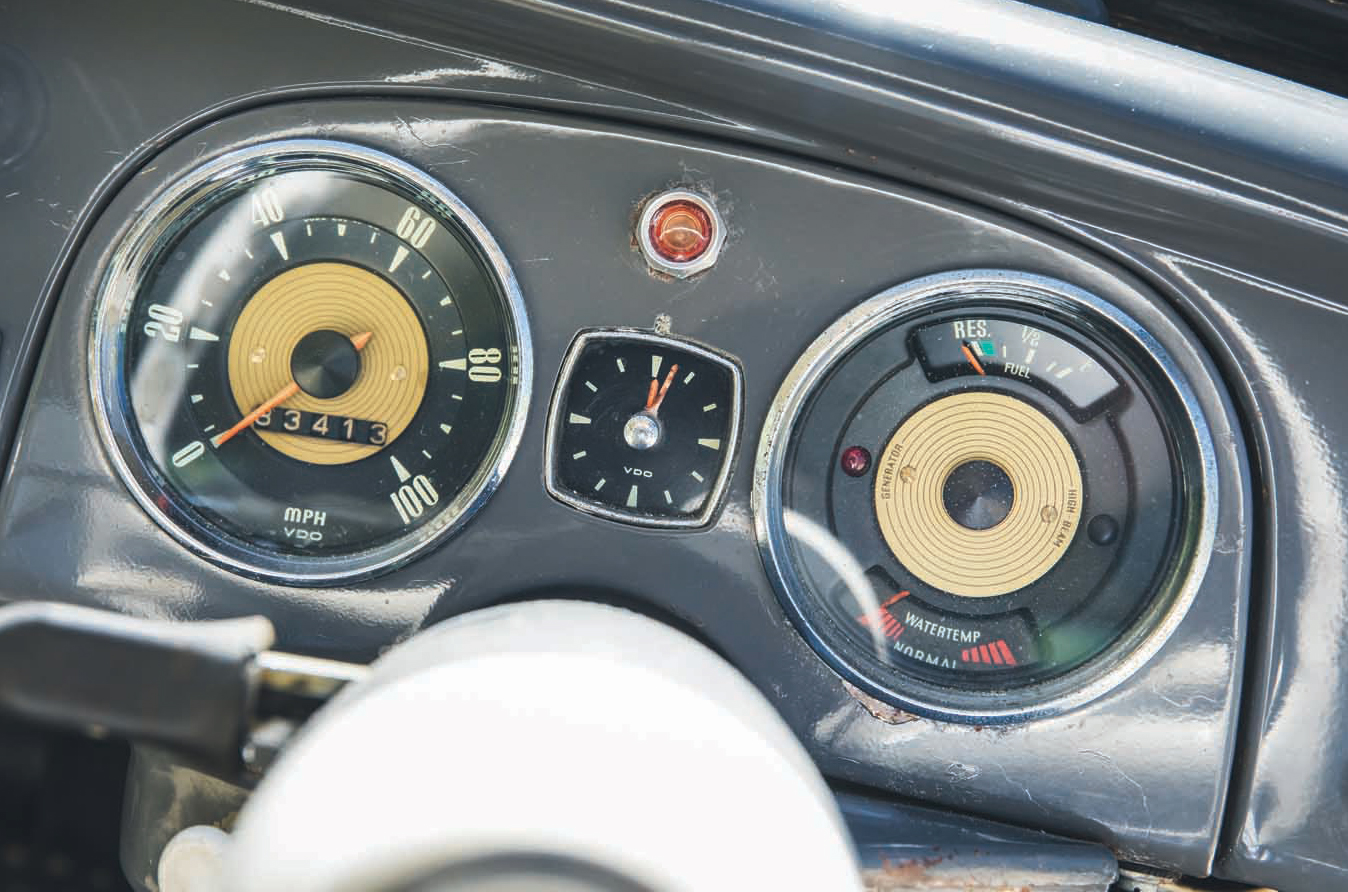 Classic & Sports Car – Panhard PL17 vs Auto Union 1000S: spot the difference