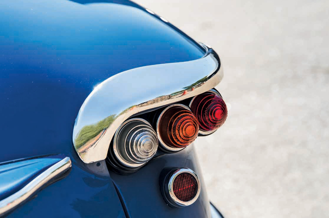 Classic & Sports Car – Panhard PL17 vs Auto Union 1000S: spot the difference