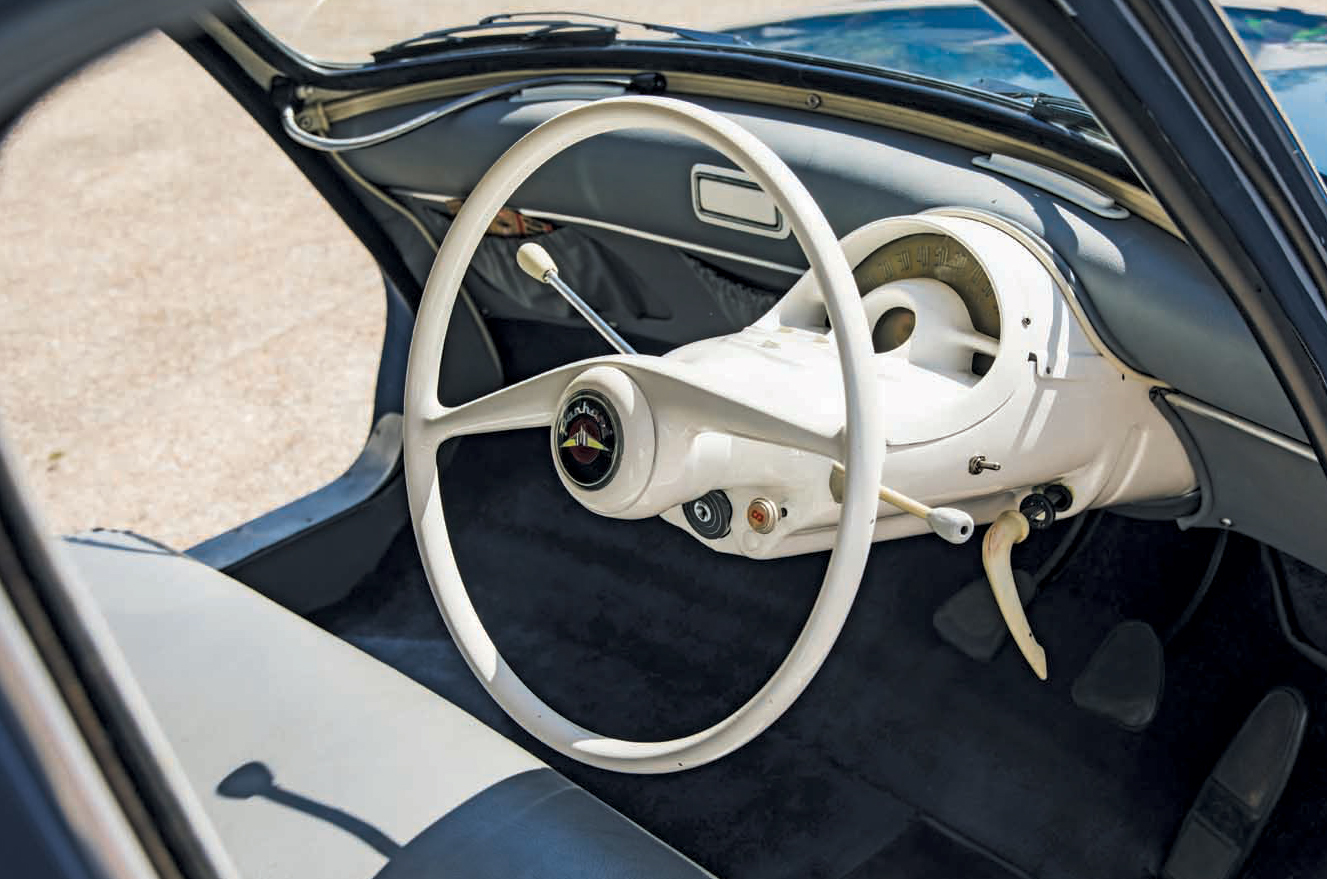 Classic & Sports Car – Panhard PL17 vs Auto Union 1000S: spot the difference