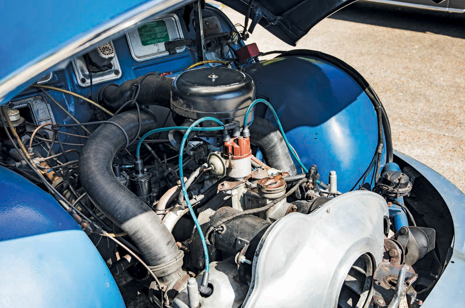 Classic & Sports Car – Panhard PL17 vs Auto Union 1000S: spot the difference