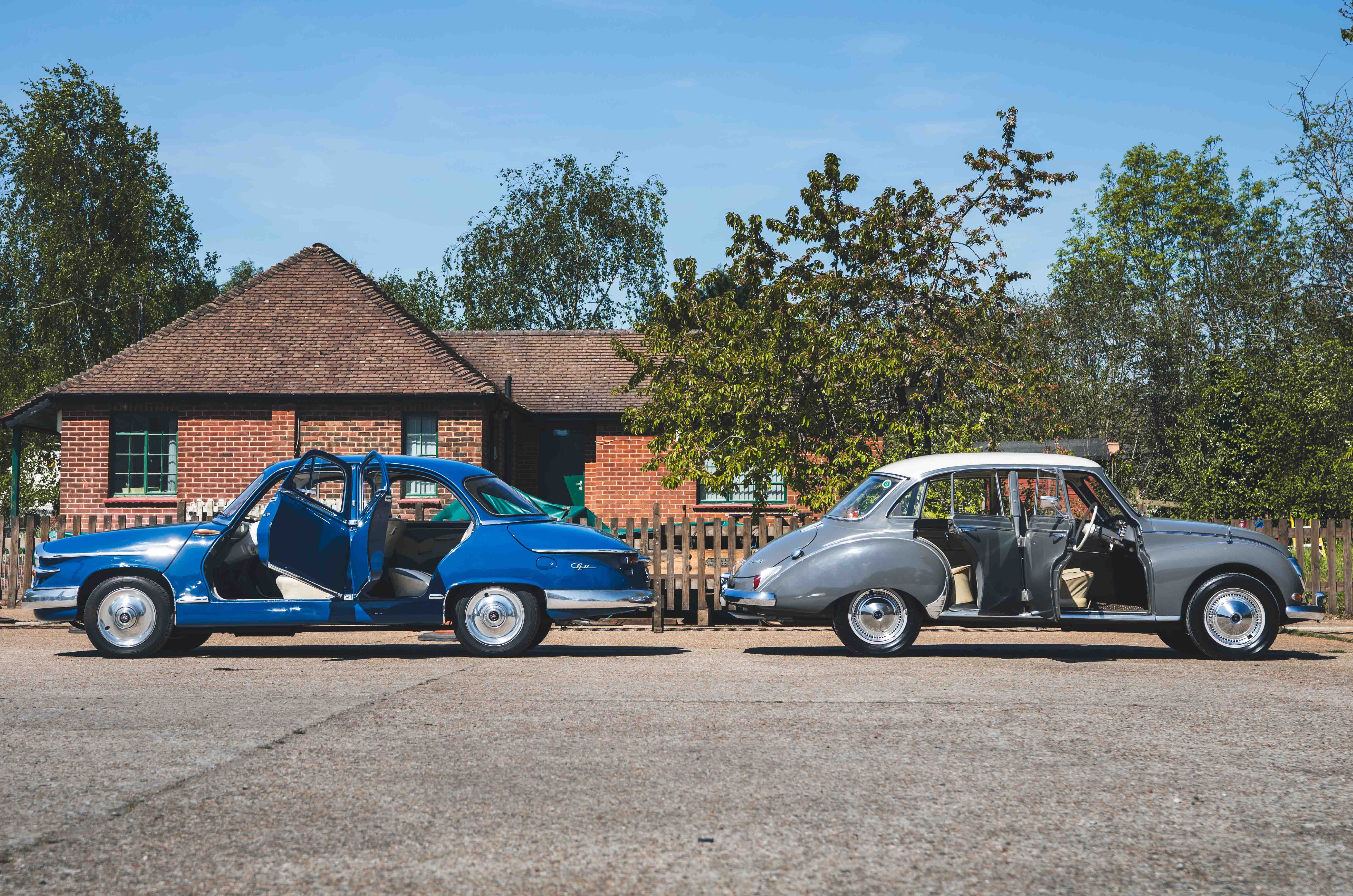Classic & Sports Car – Panhard PL17 vs Auto Union 1000S: spot the difference