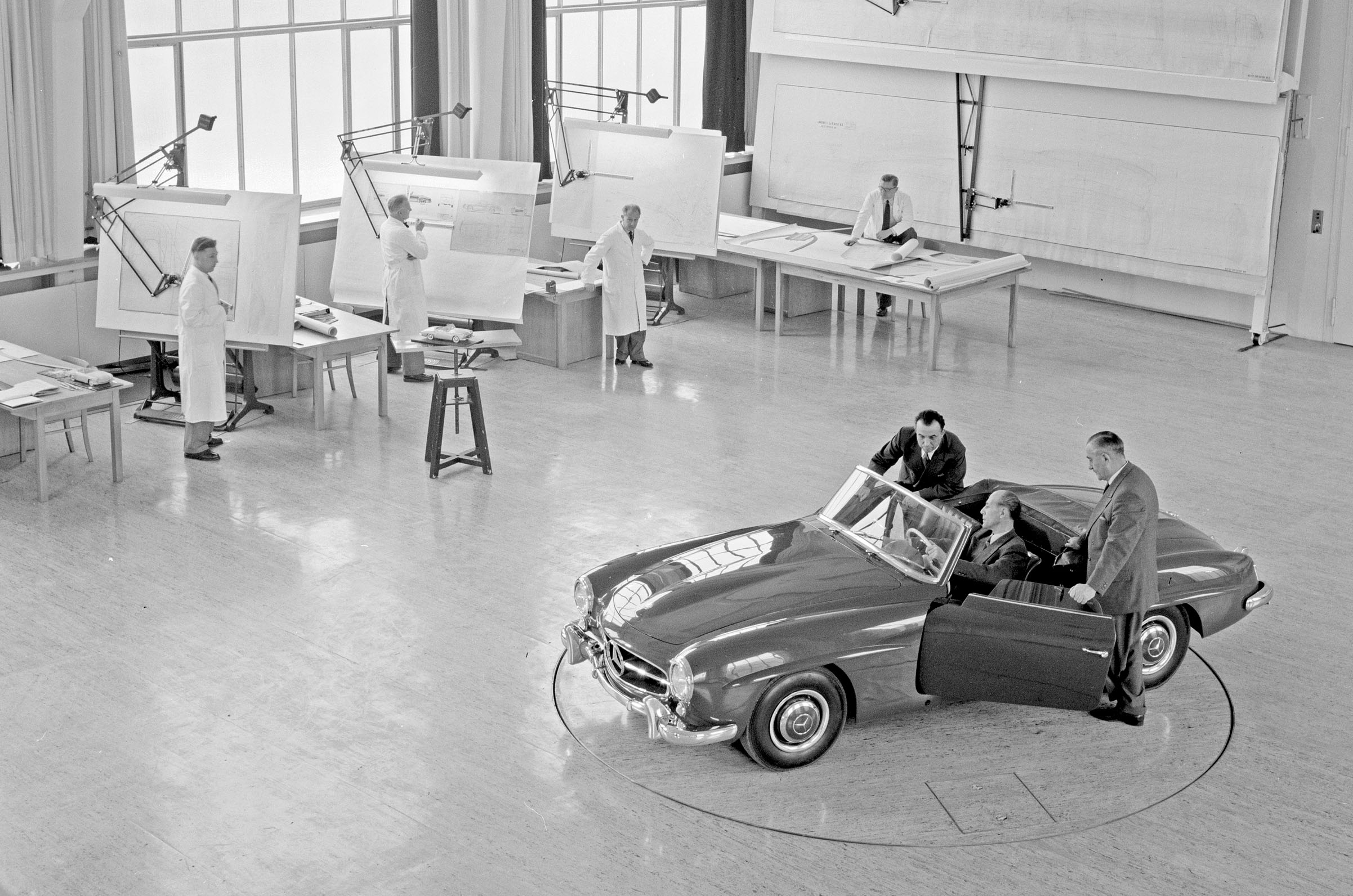 Classic & Sports Car – Vote for your favourite classic car designers