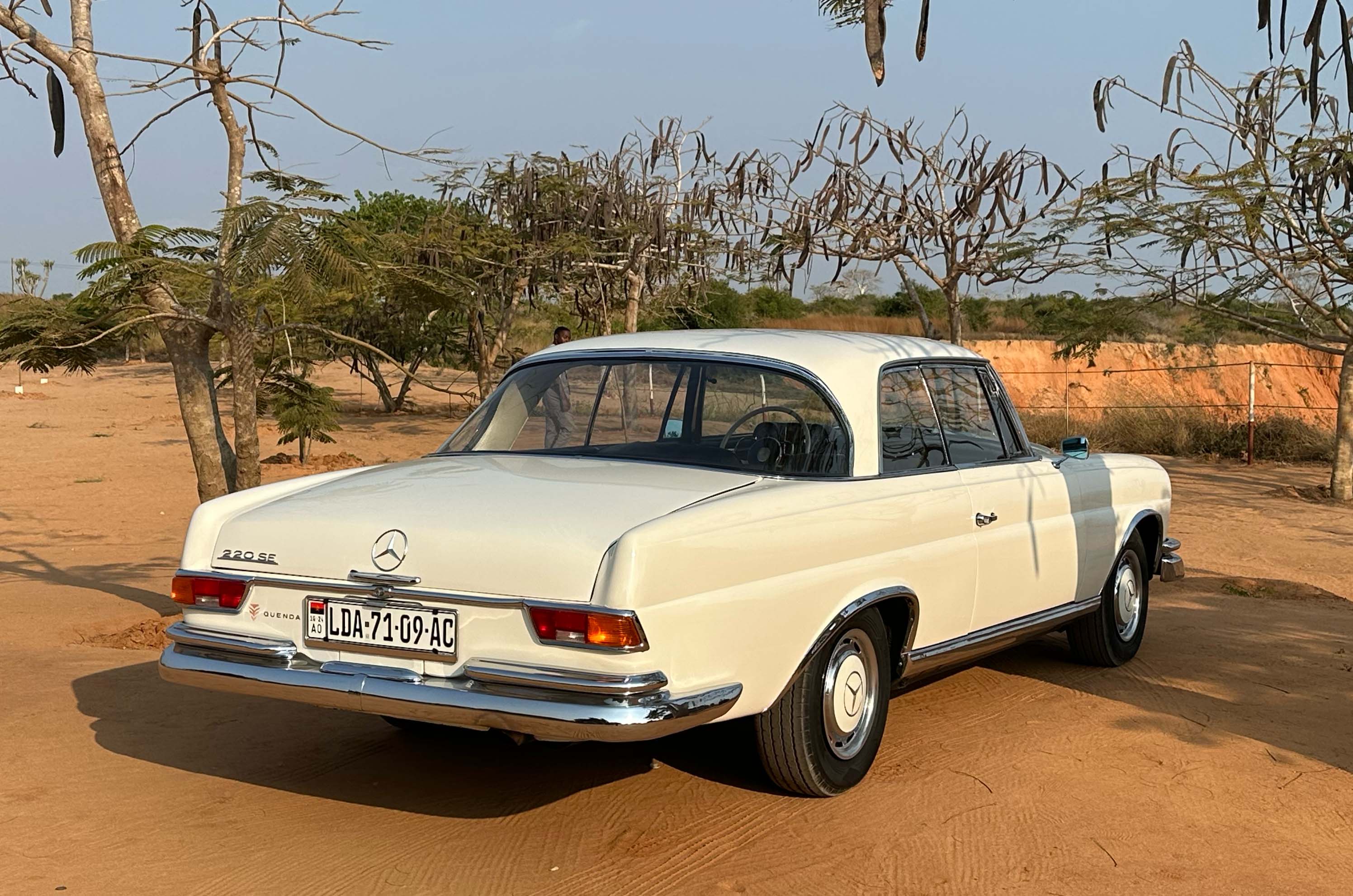 Classic & Sports Car – Your classic: Mercedes-Benz 220SEb Coupé