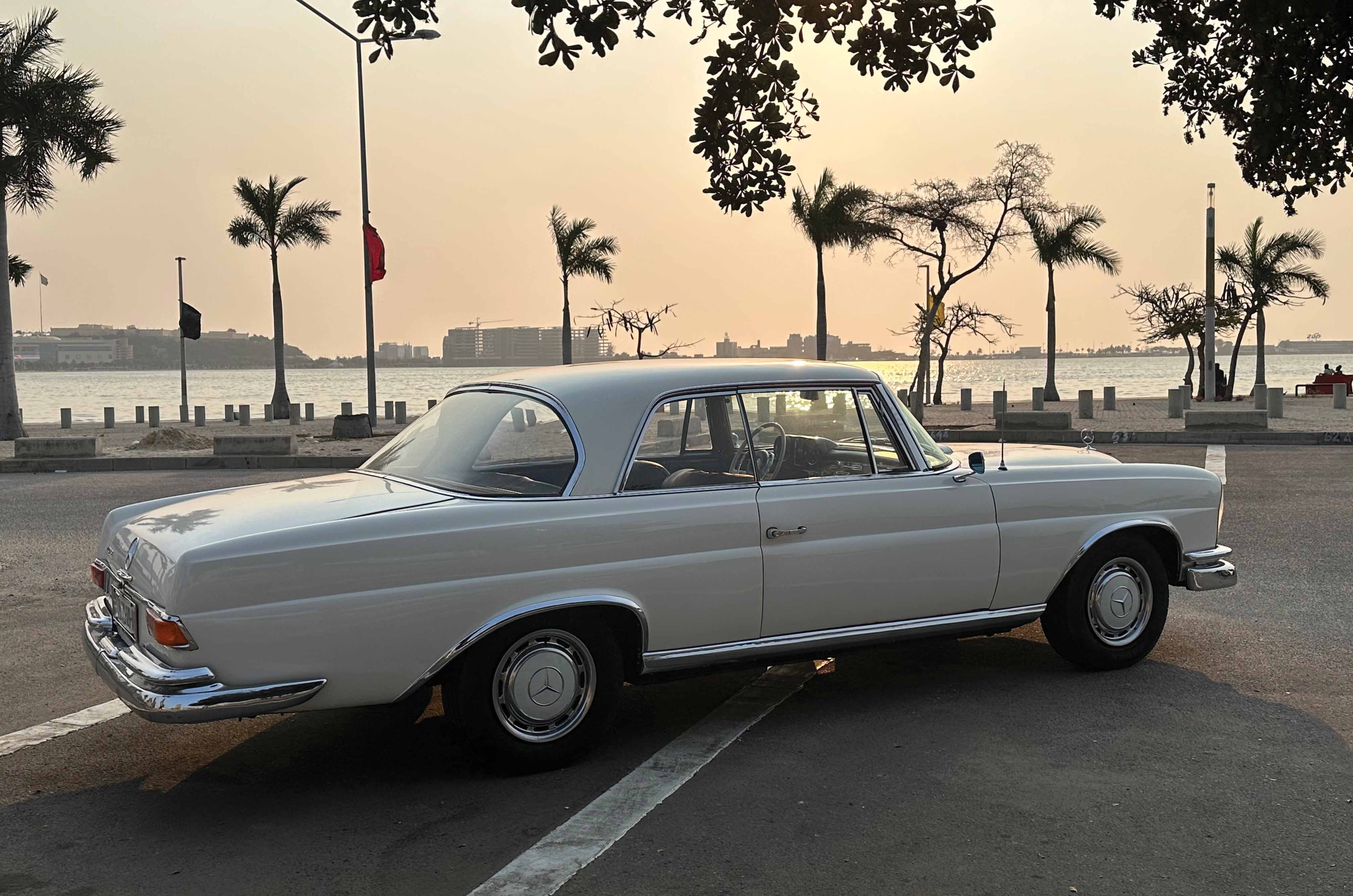 Classic & Sports Car – Your classic: Mercedes-Benz 220SEb Coupé