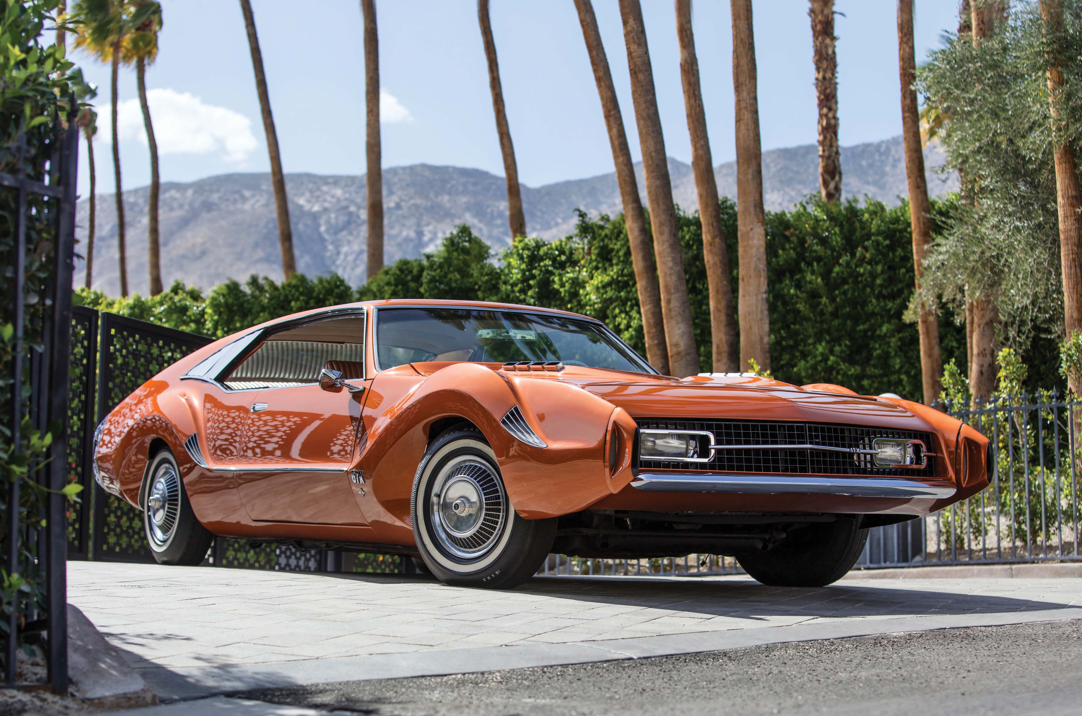 Classic & Sports Car – AQC Jetway 707: meet the Oldsmobile Toronado with 15 seats