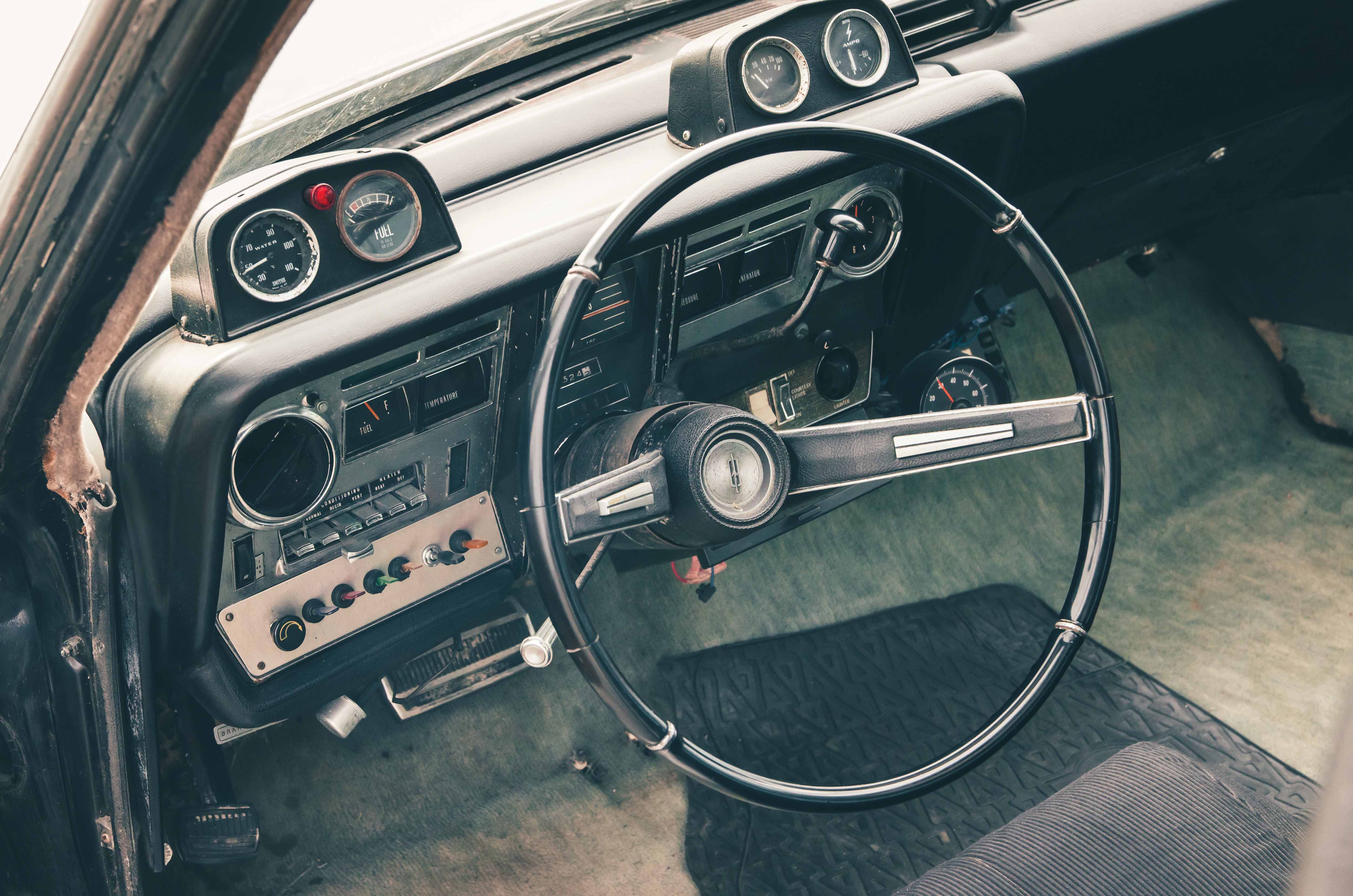 Classic & Sports Car – AQC Jetway 707: meet the Oldsmobile Toronado with 15 seats