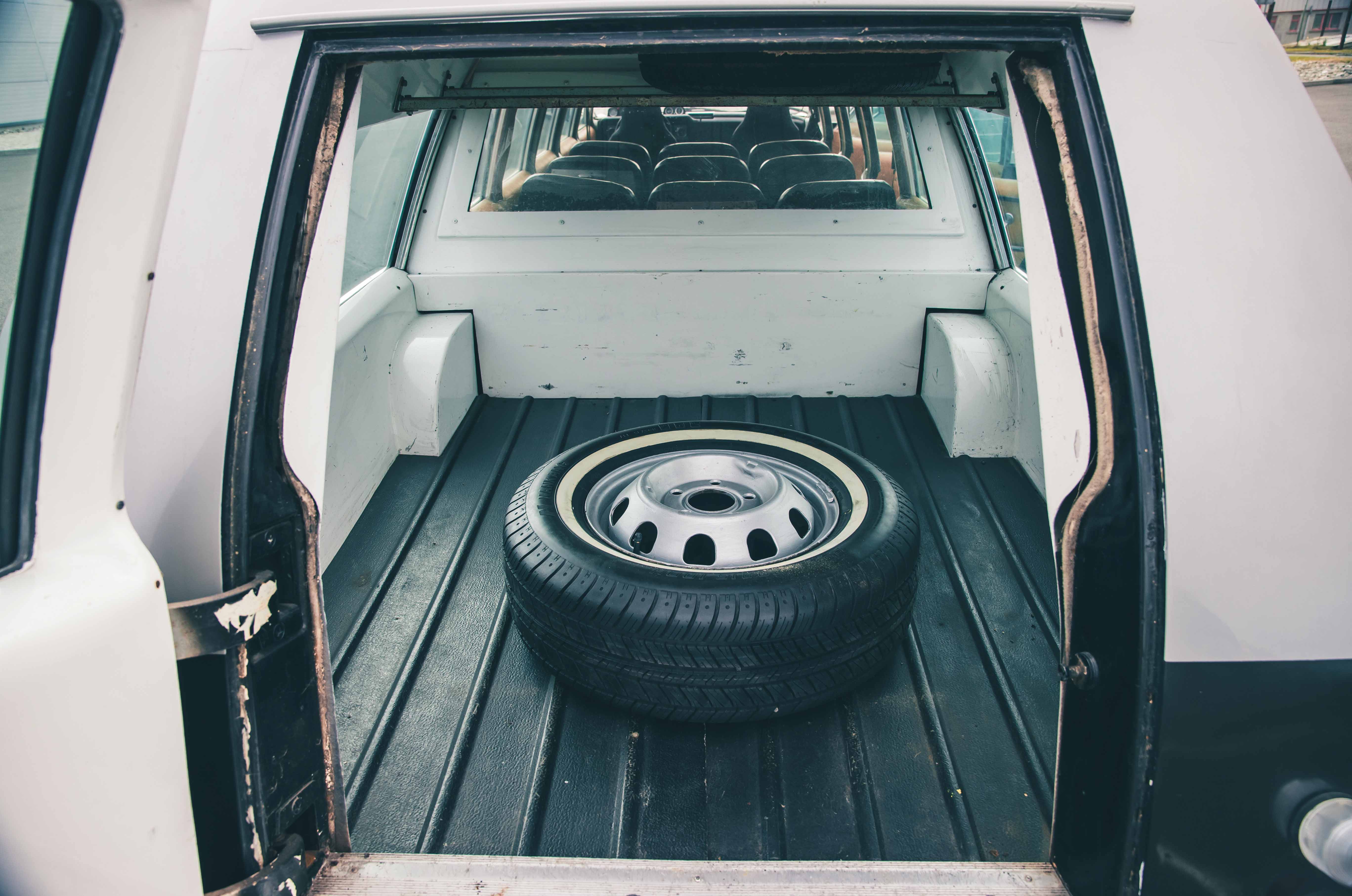 Classic & Sports Car – AQC Jetway 707: meet the Oldsmobile Toronado with 15 seats