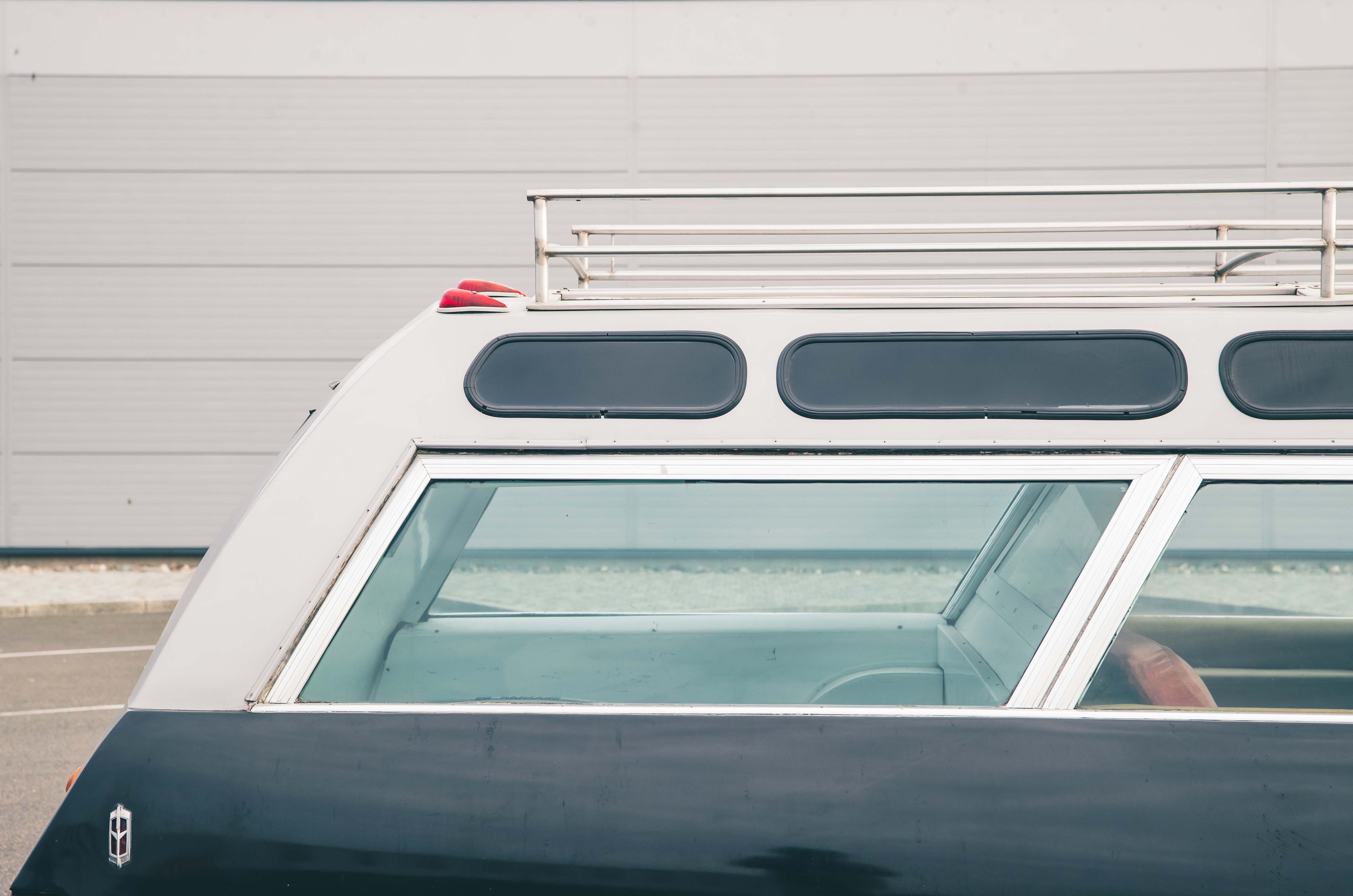 Classic & Sports Car – AQC Jetway 707: meet the Oldsmobile Toronado with 15 seats